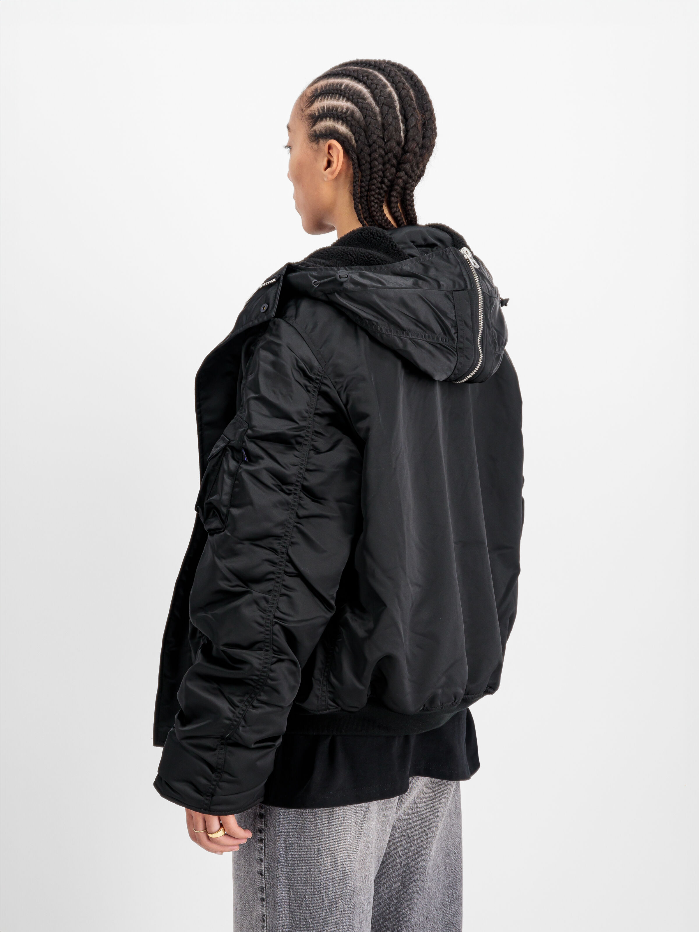 N-2B UV Winter Jacket black 148133UV_03_2_model_00004_113628