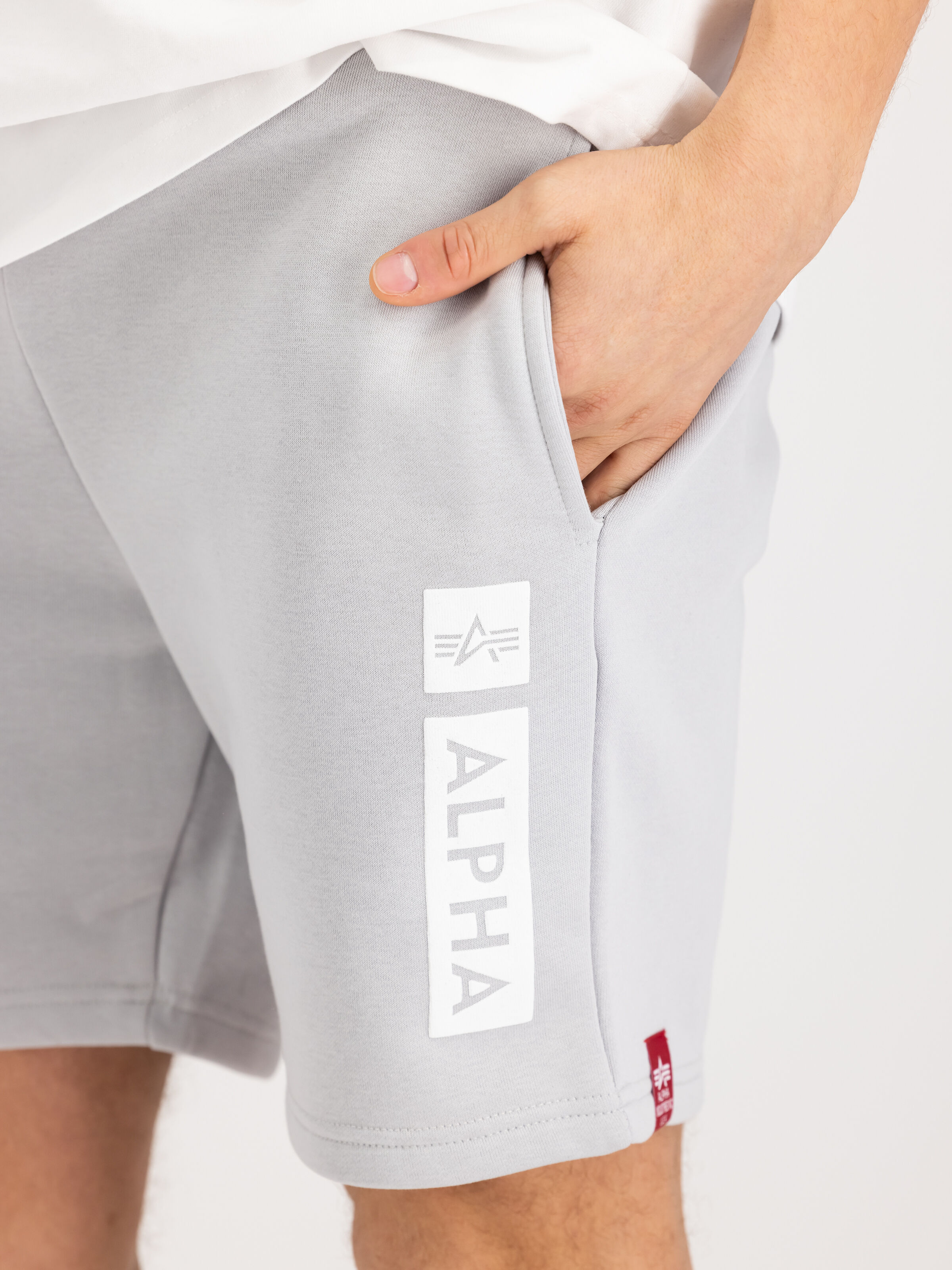 Alpha Puff Print Short pastel grey 146365_666_3_detail_00001_149470