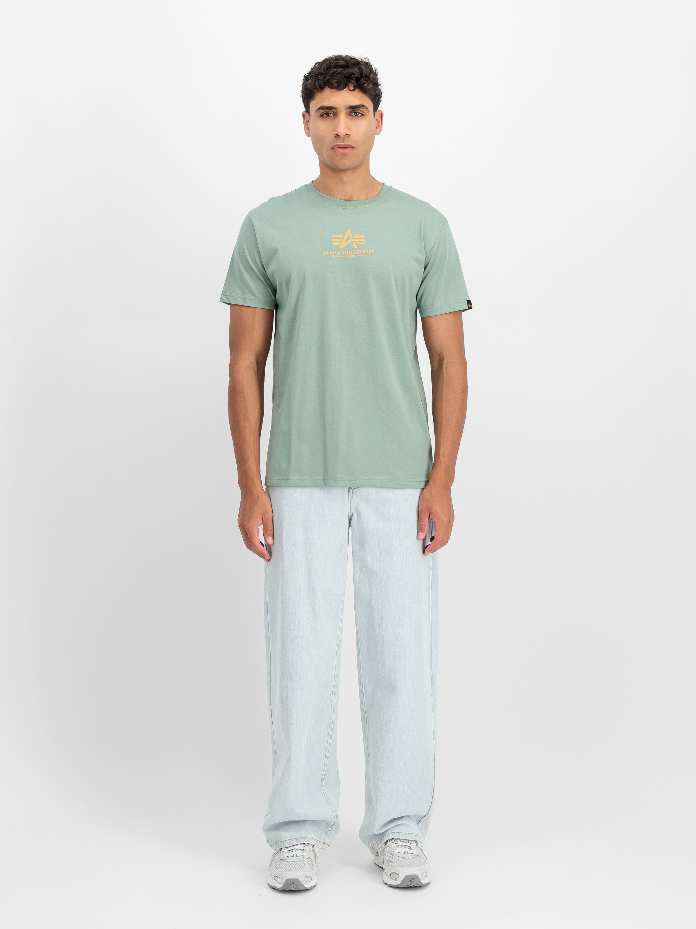 Basic Mid Logo T-Shirt frost green 118533_30_2_model_00001_197047
