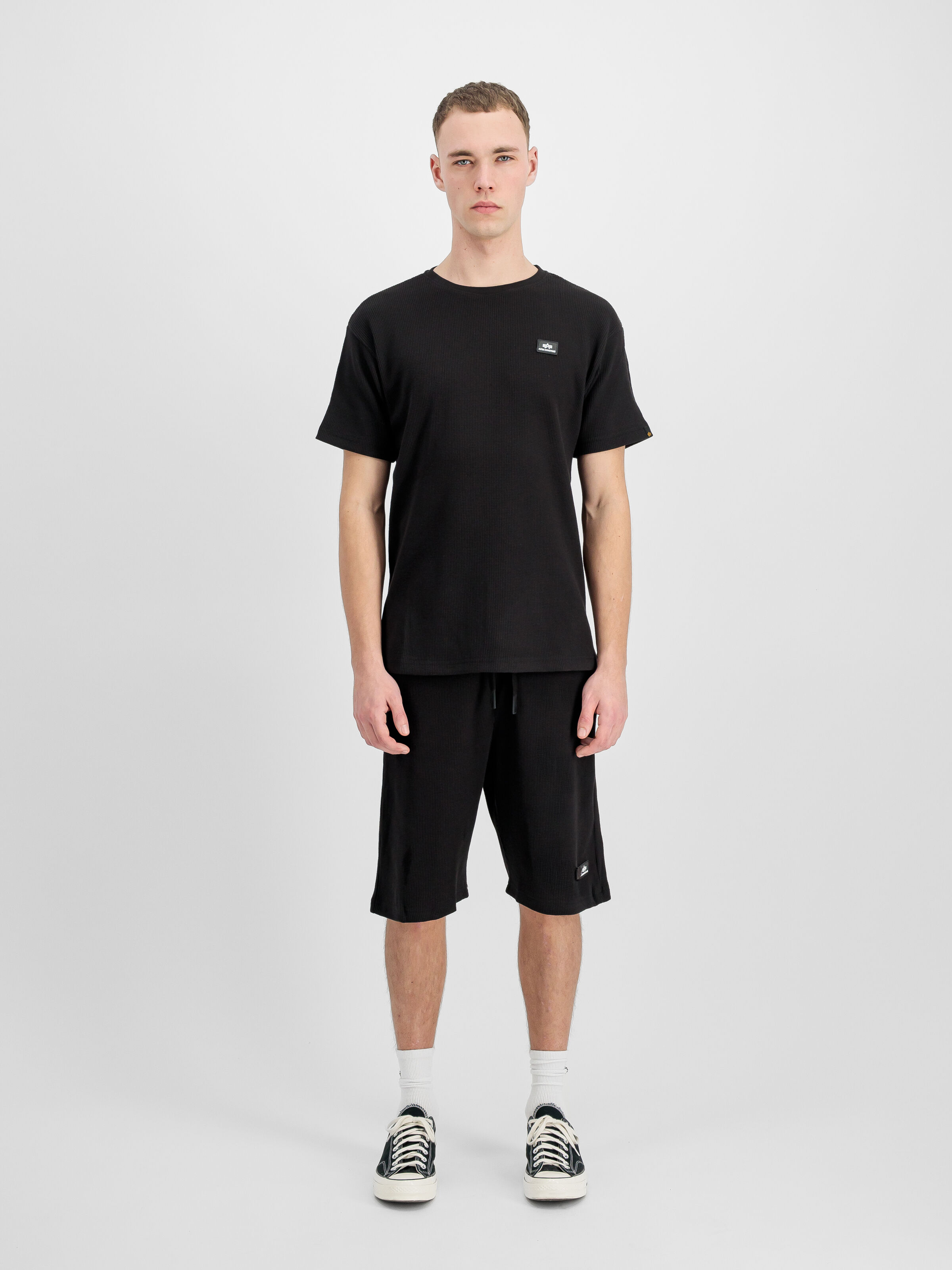 Waffle Small Logo T-Shirt black 266524_03_2_model_00001_219609