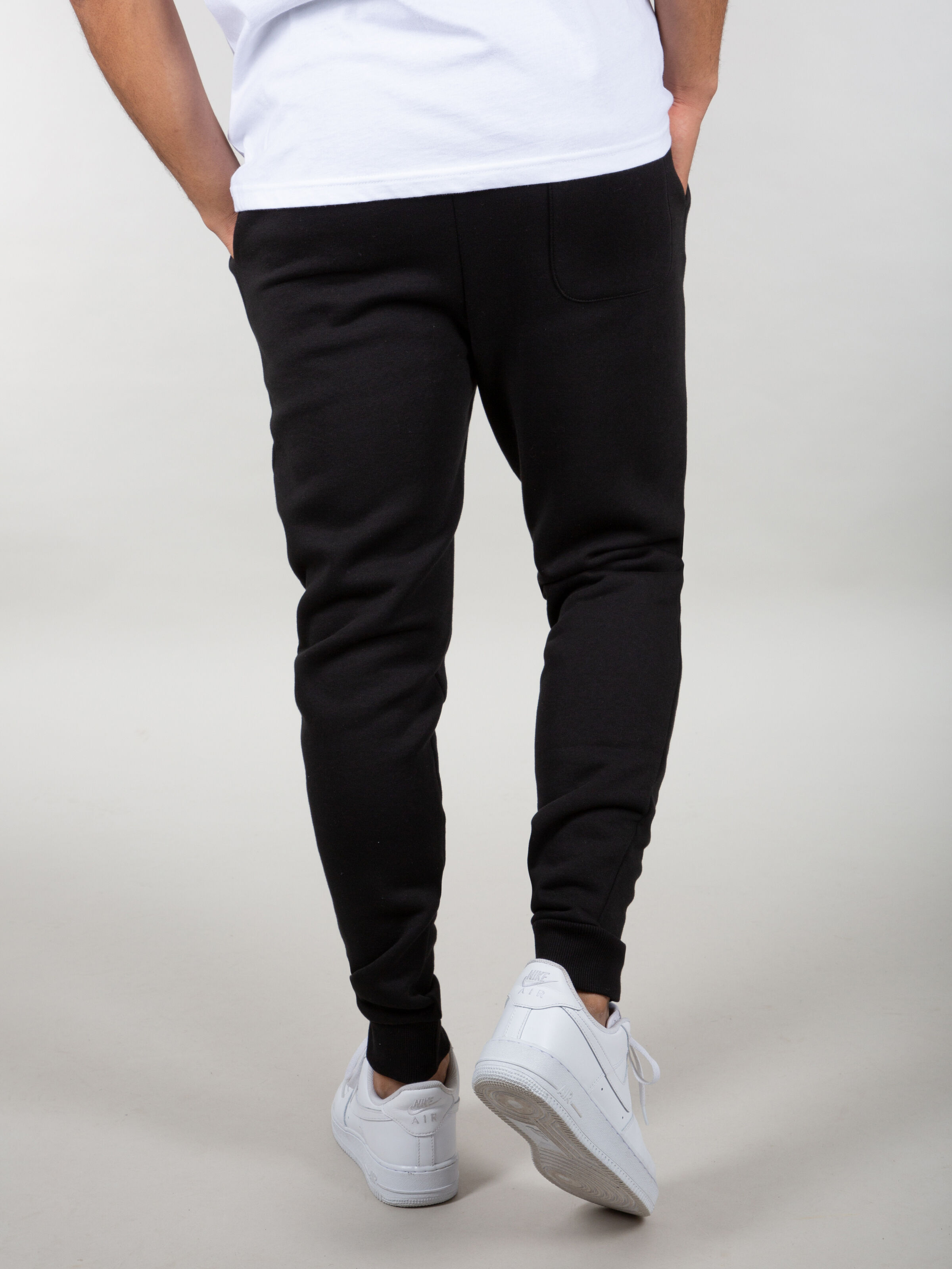 Basic Small Logo Jogger black 116370_03_alpha_industries_basic_jogger_sl_003_183212