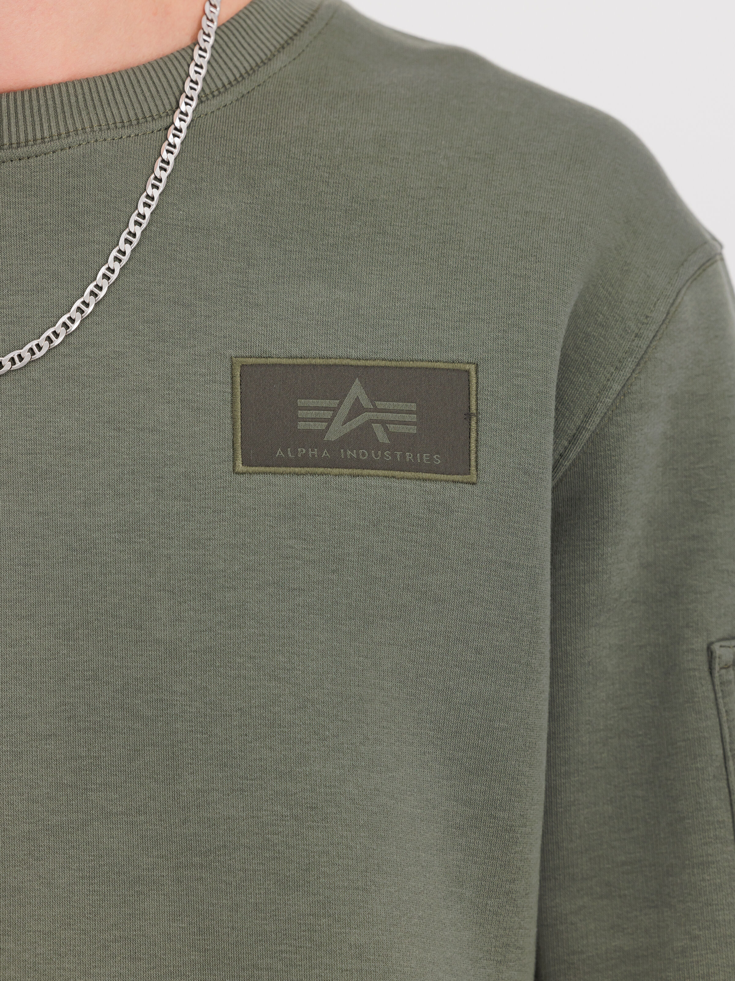 Backprint Sweatshirt dark olive 128305_142_3_detail_00001_118564