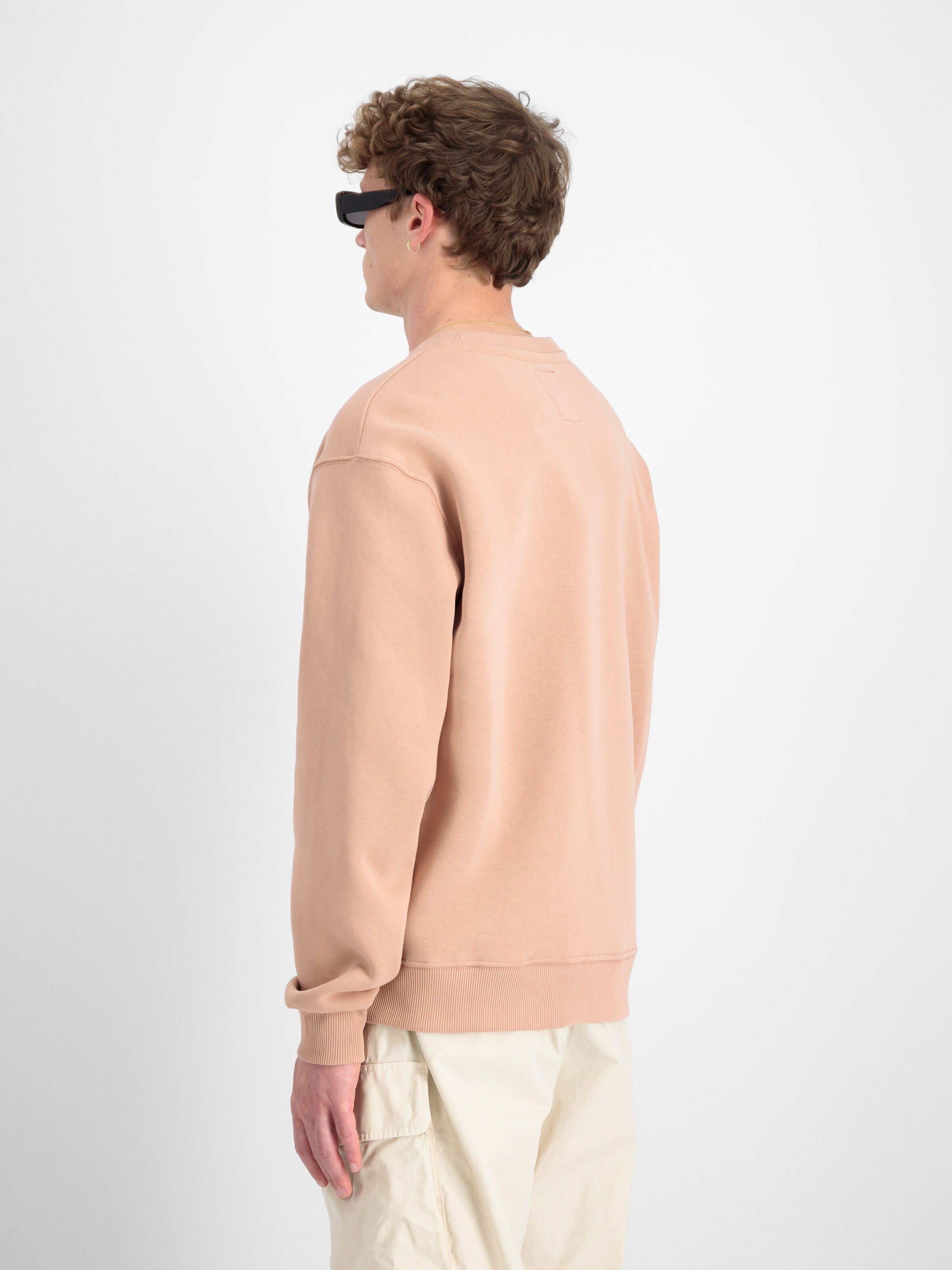 Basic Small Logo Sweatshirt Dusty Coral 188307_721_2_model_00004_97382