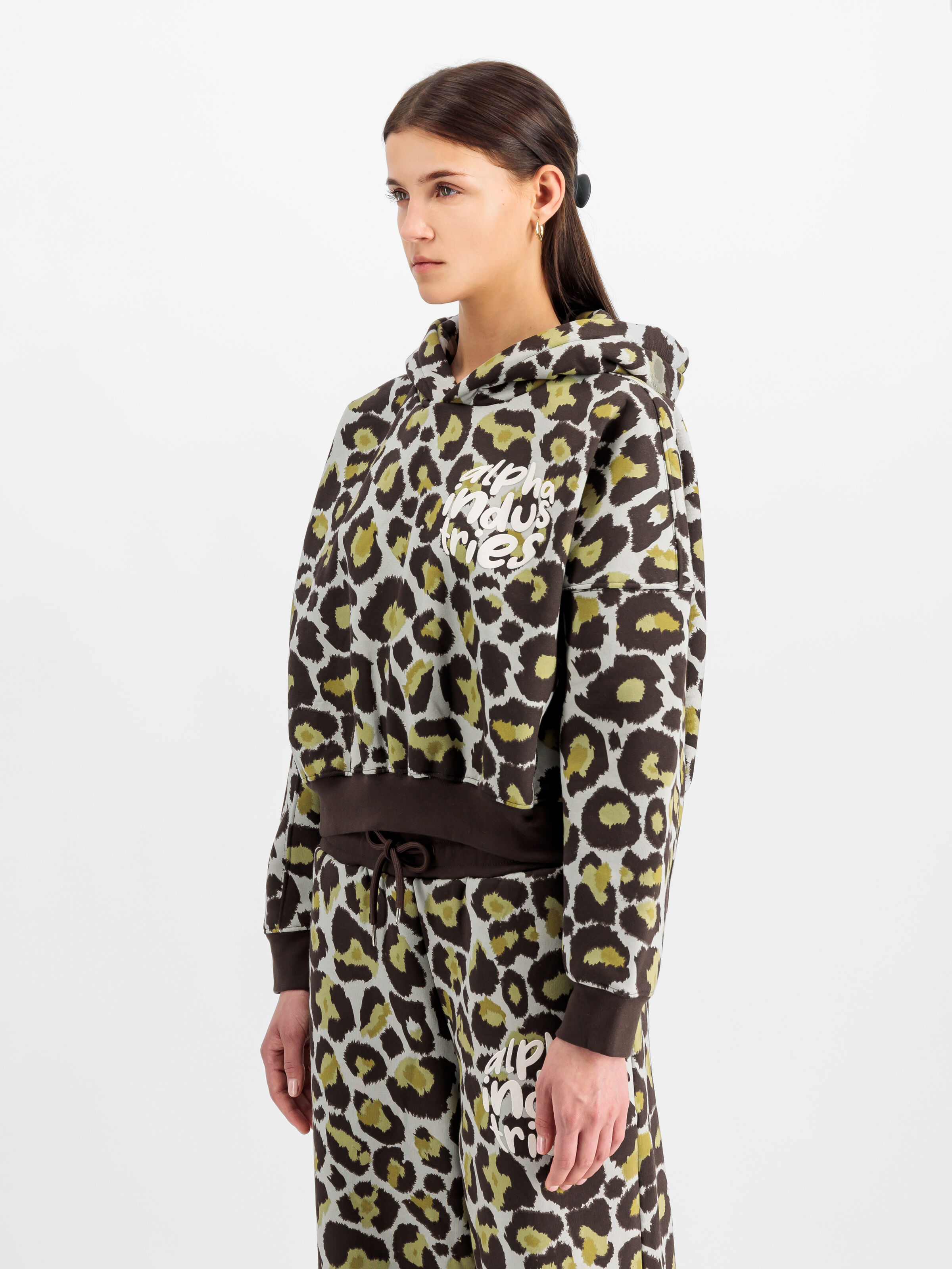 Logo Camo Hoodie Women olive leo camo 148040C_732_2_model_00003_103610