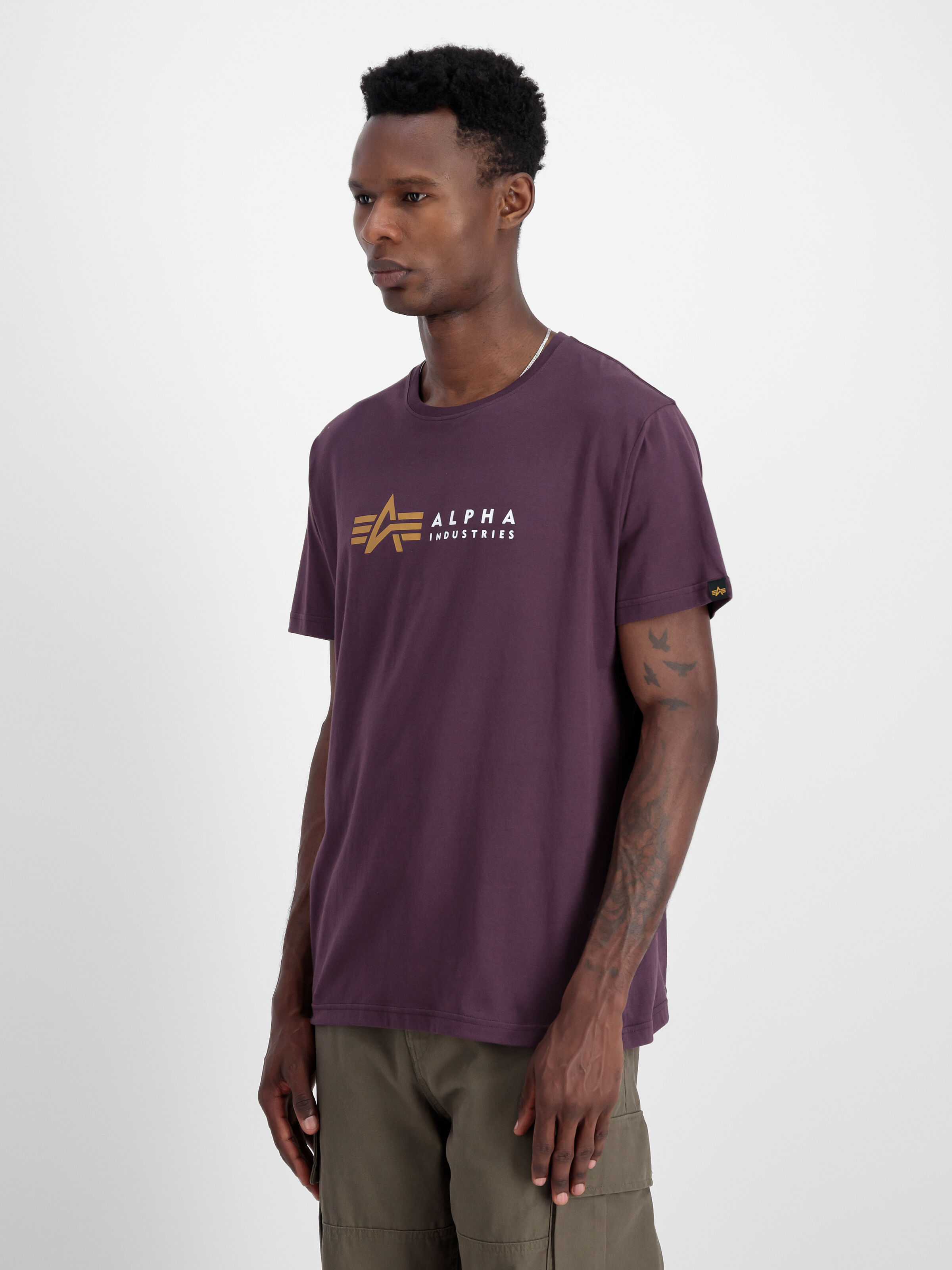 Alpha Label T-Shirt Plum 118502_719_2_model_00003_112849