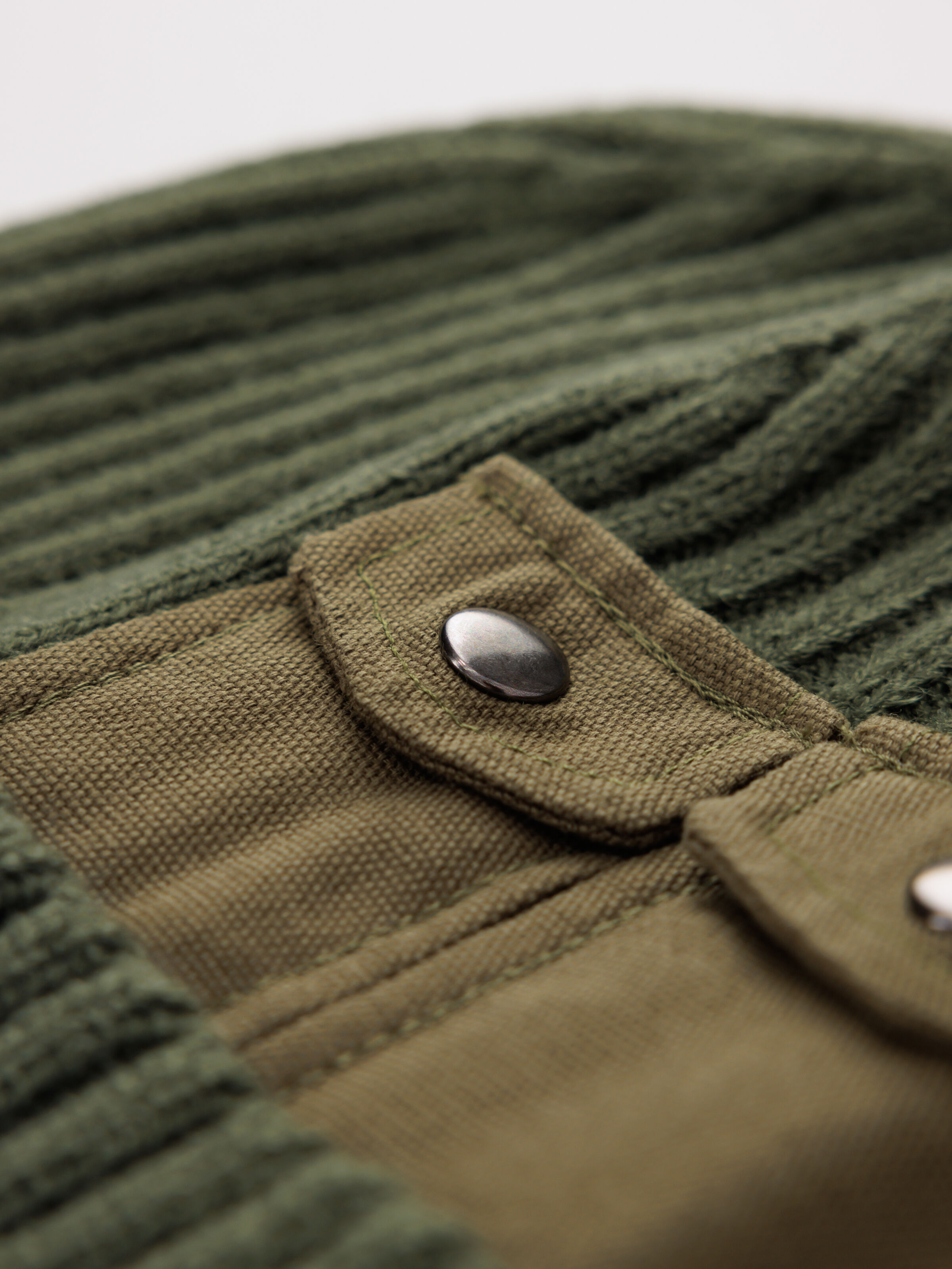 Utility Beanie dark olive 138904_142_3_detail_00001_98126