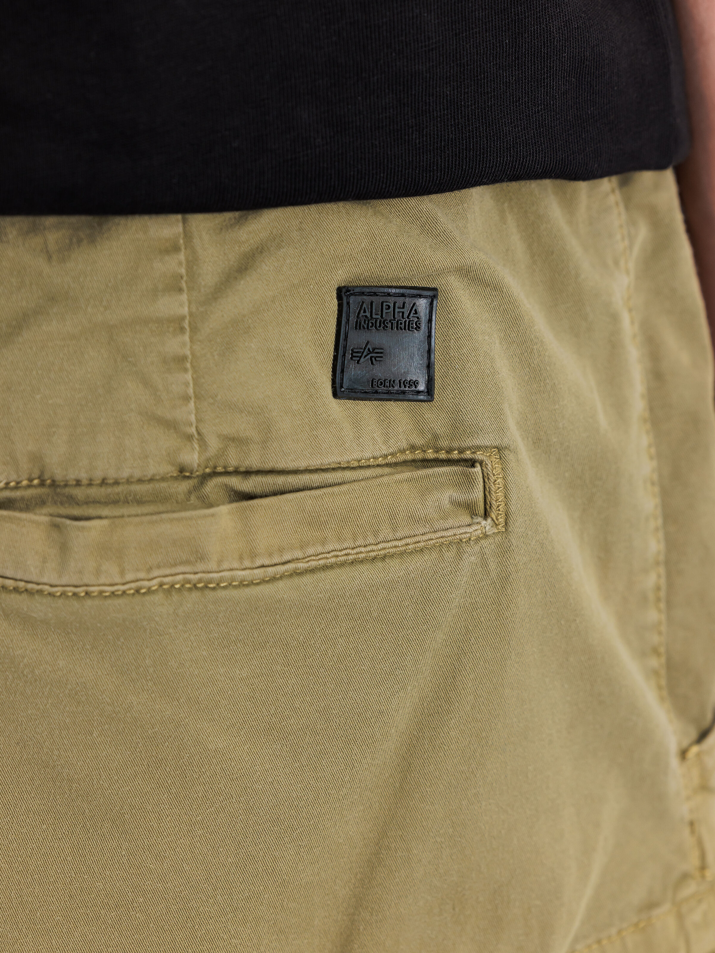 Cotton Twill Jogger Short olive 106251_11_3_detail_00001_216682