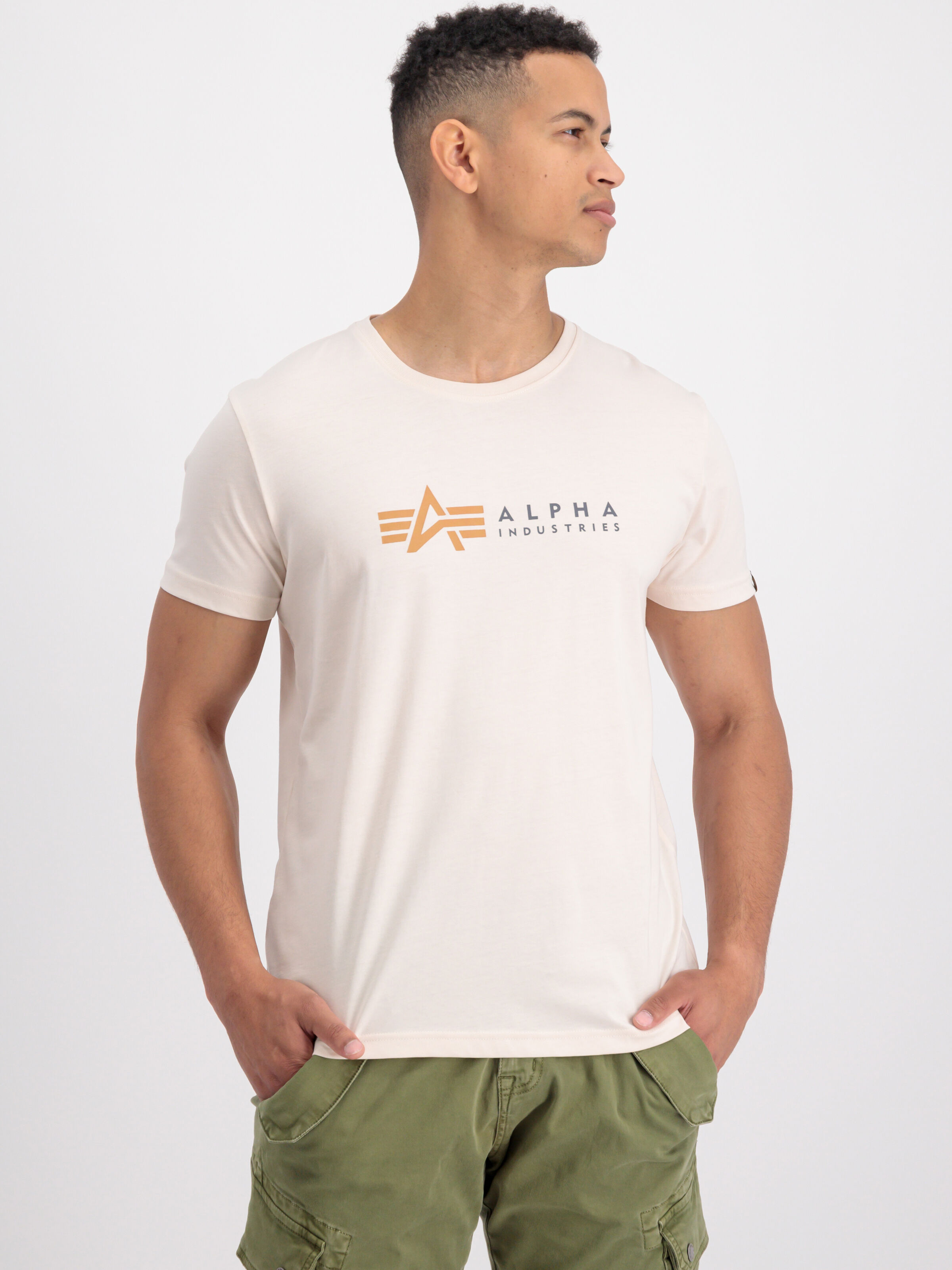Alpha Label T-Shirt jet stream white 118502_578_alpha_industries_alpha_label_t_001_183234