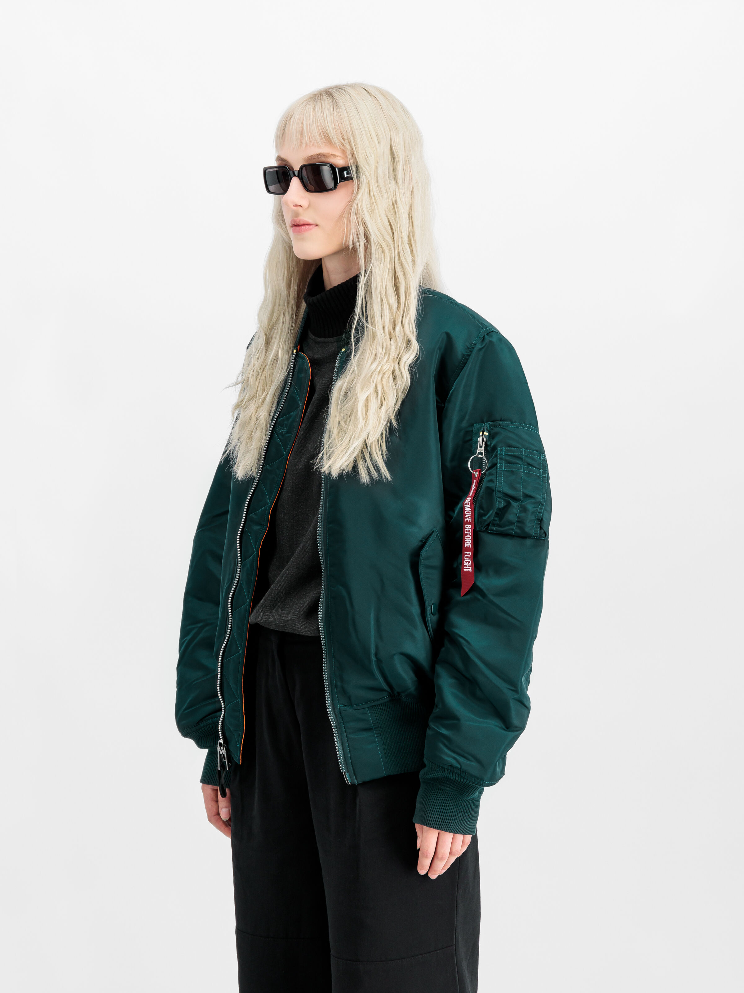 MA-1 Heritage Bomber Jacket navy 100101_02_2_model_00003_104178