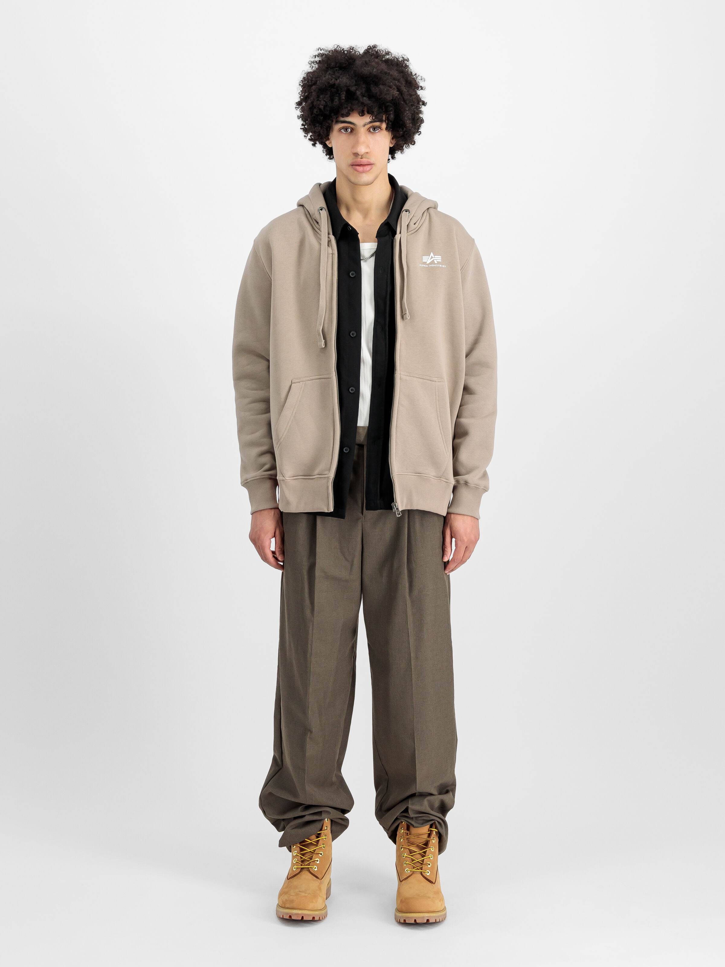 Basic Small Logo Zip Hoodie vintage sand 118342_679_2_model_00001_156371