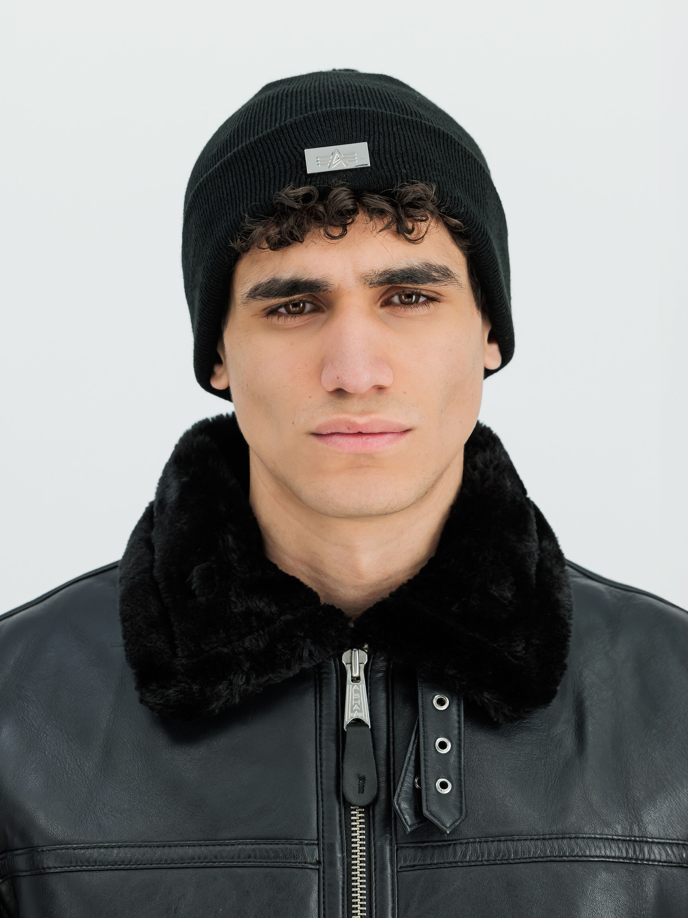 Metal Label Beanie black 268915_03_2_model_00001_227920