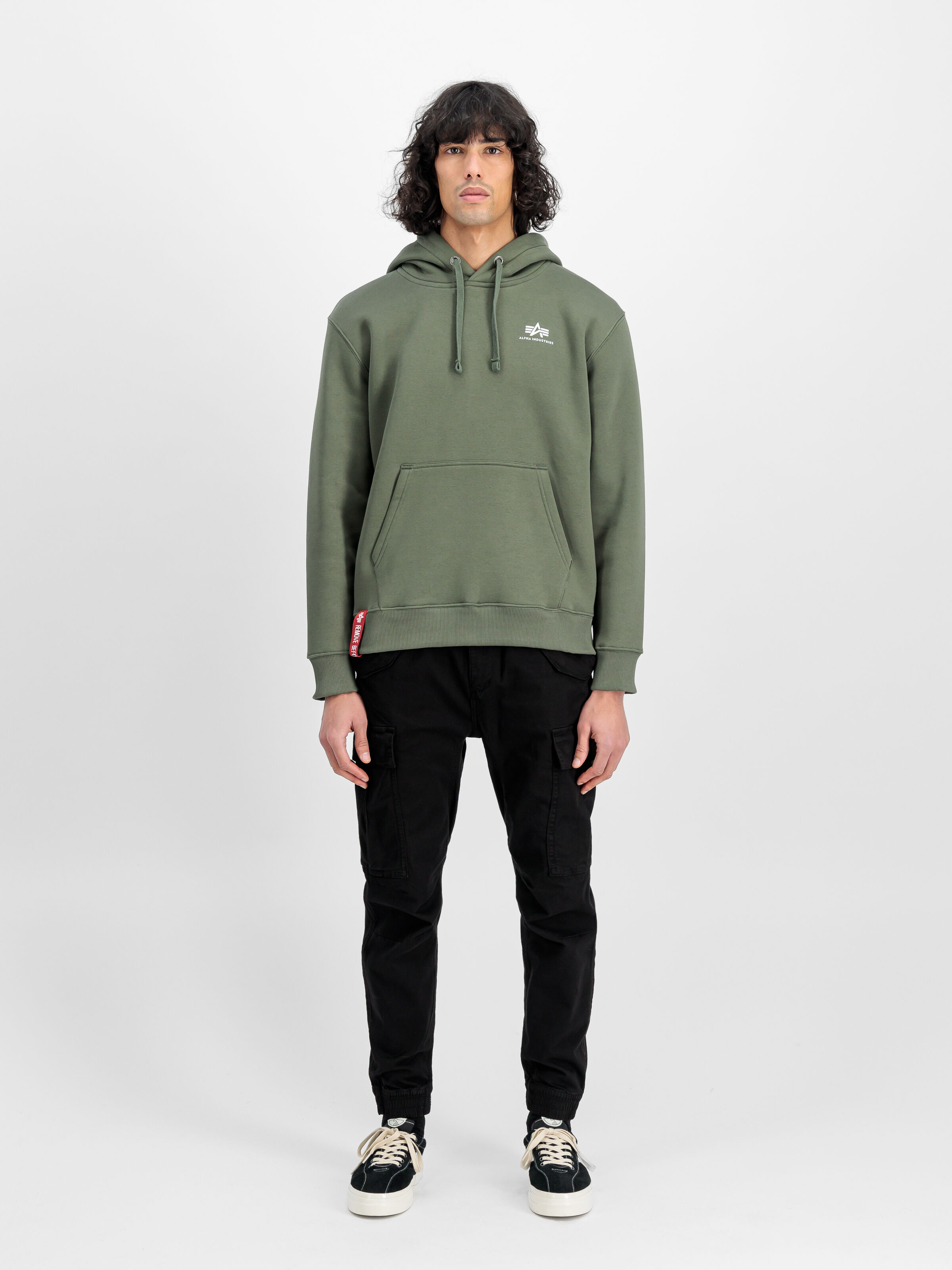Basic Small Logo Hoodie dark olive 196318_142_2_model_00001_127503