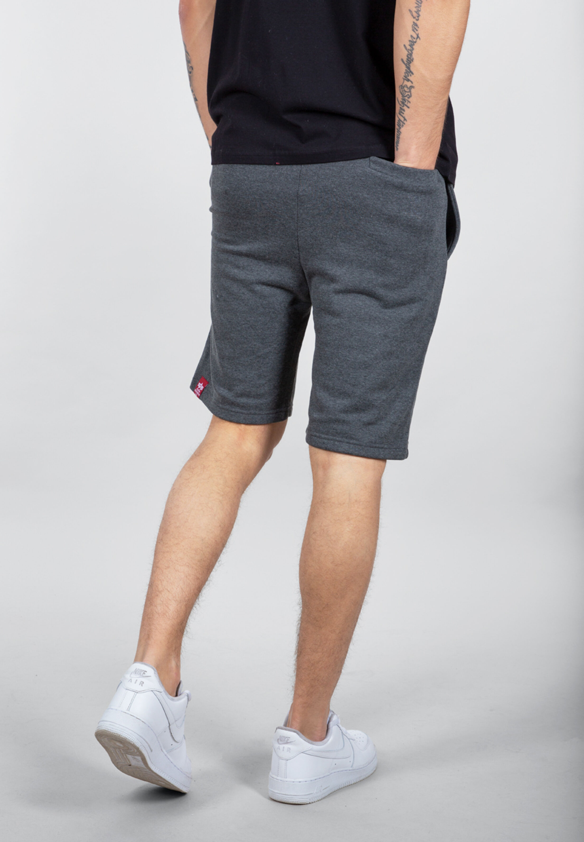 126344_315_alpha_industries_big_letter_short_003_123144