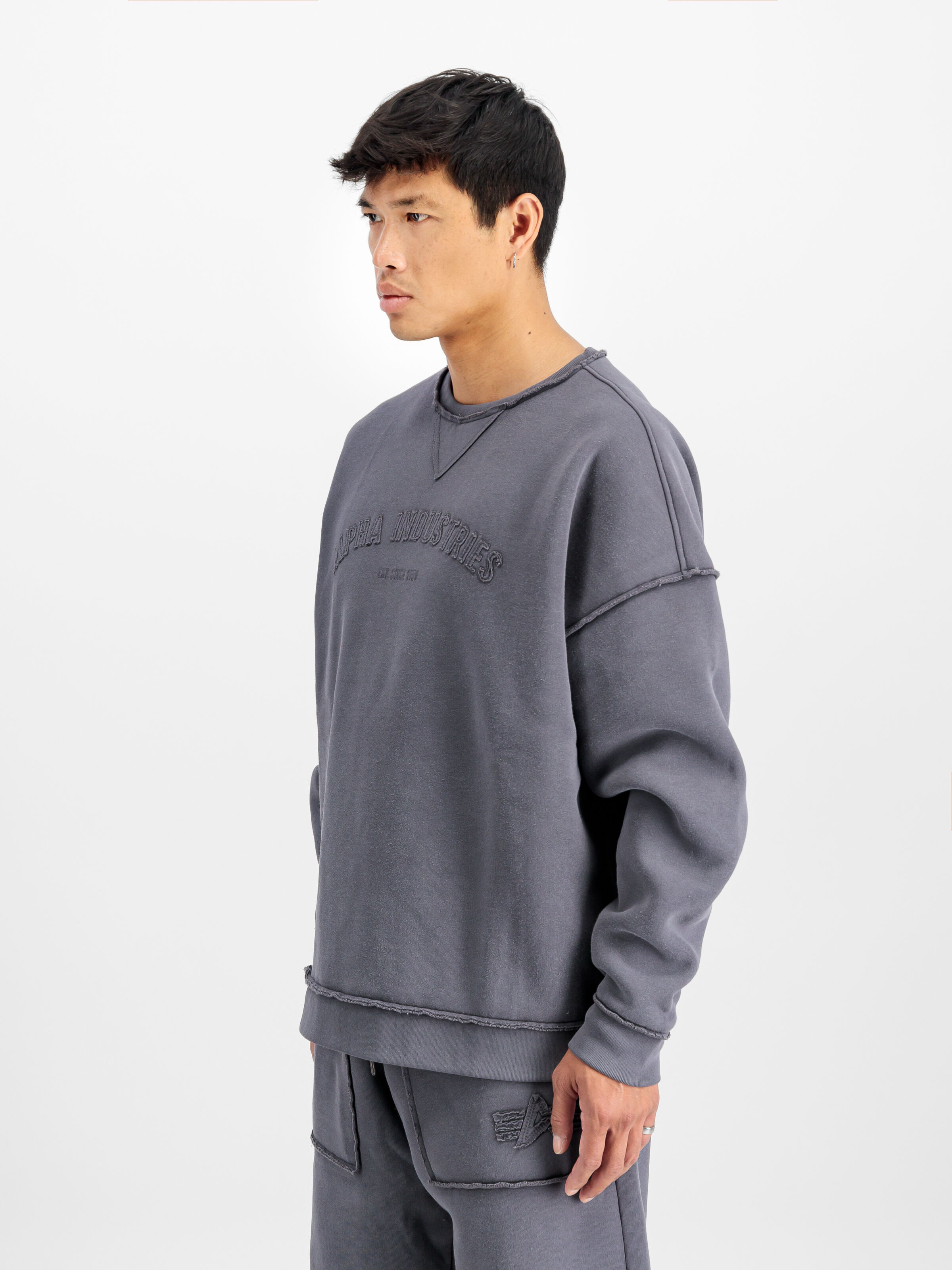 Open Edge Sweatshirt vintage grey 148305_684_2_model_00003_108603