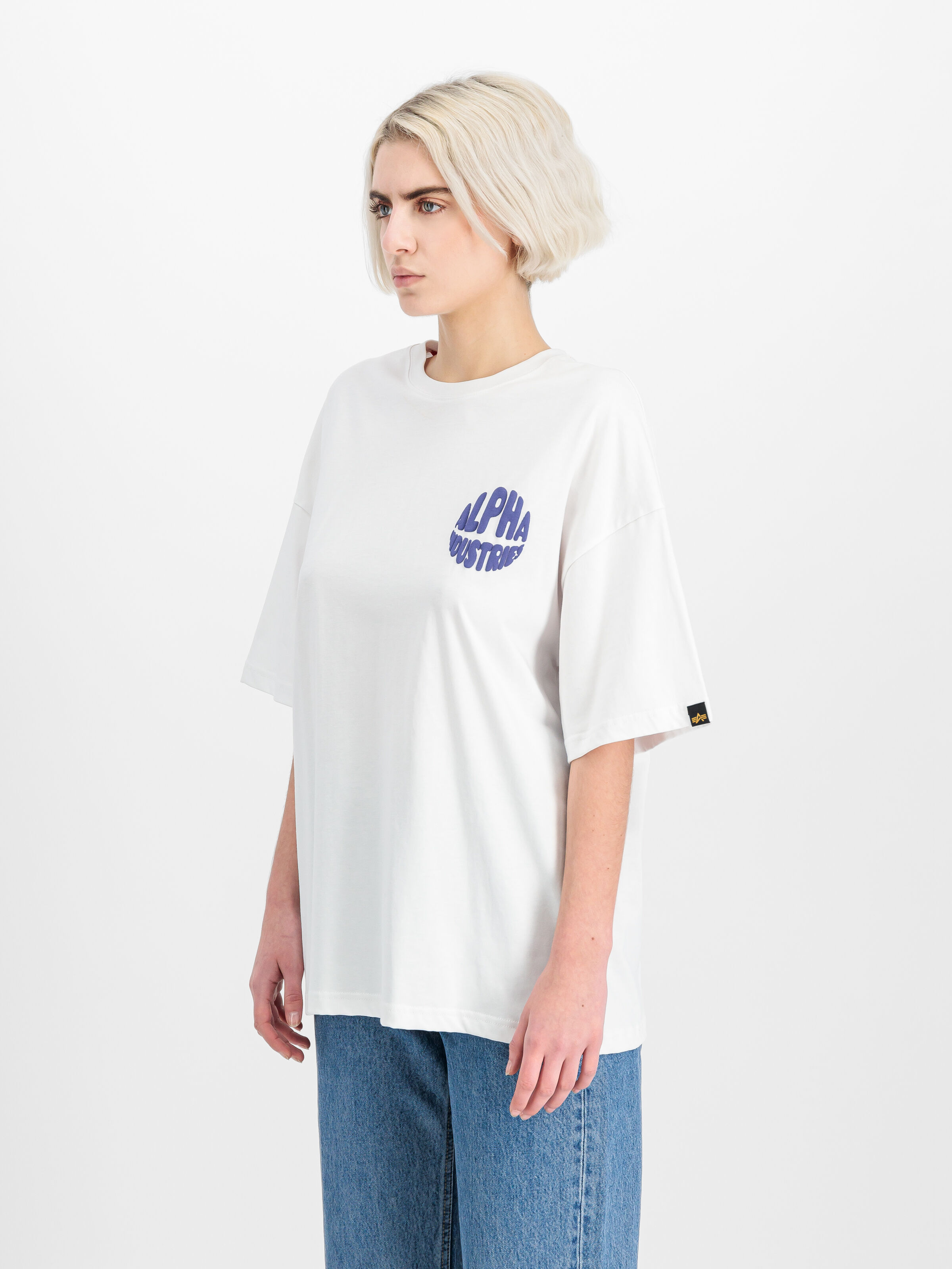 Logo Backprint T-Shirt Women white 156060_09_2_model_00003_144619