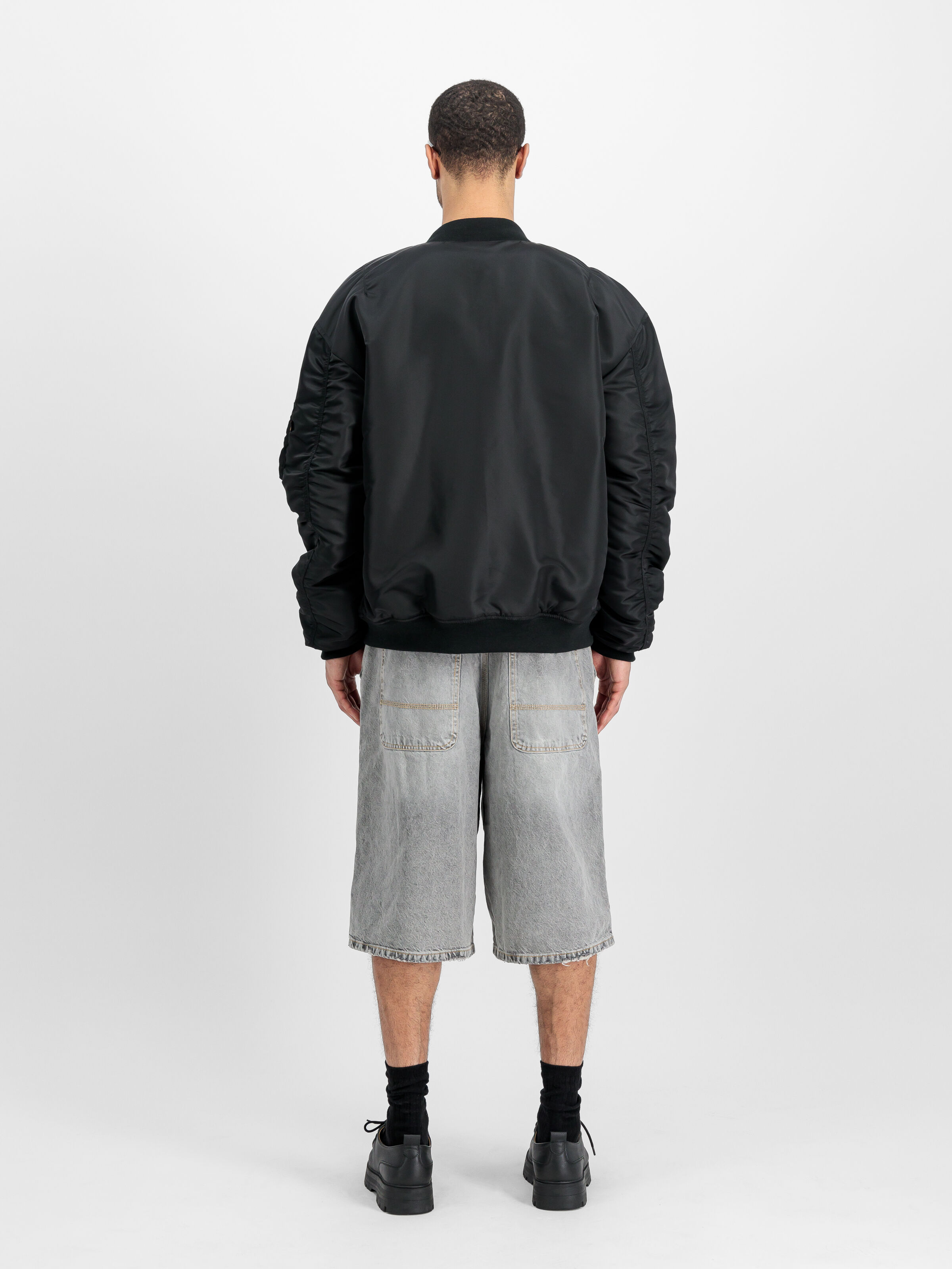 MA-1 CS Bomber Jacket black/black 136136_515_2_model_00002_126010