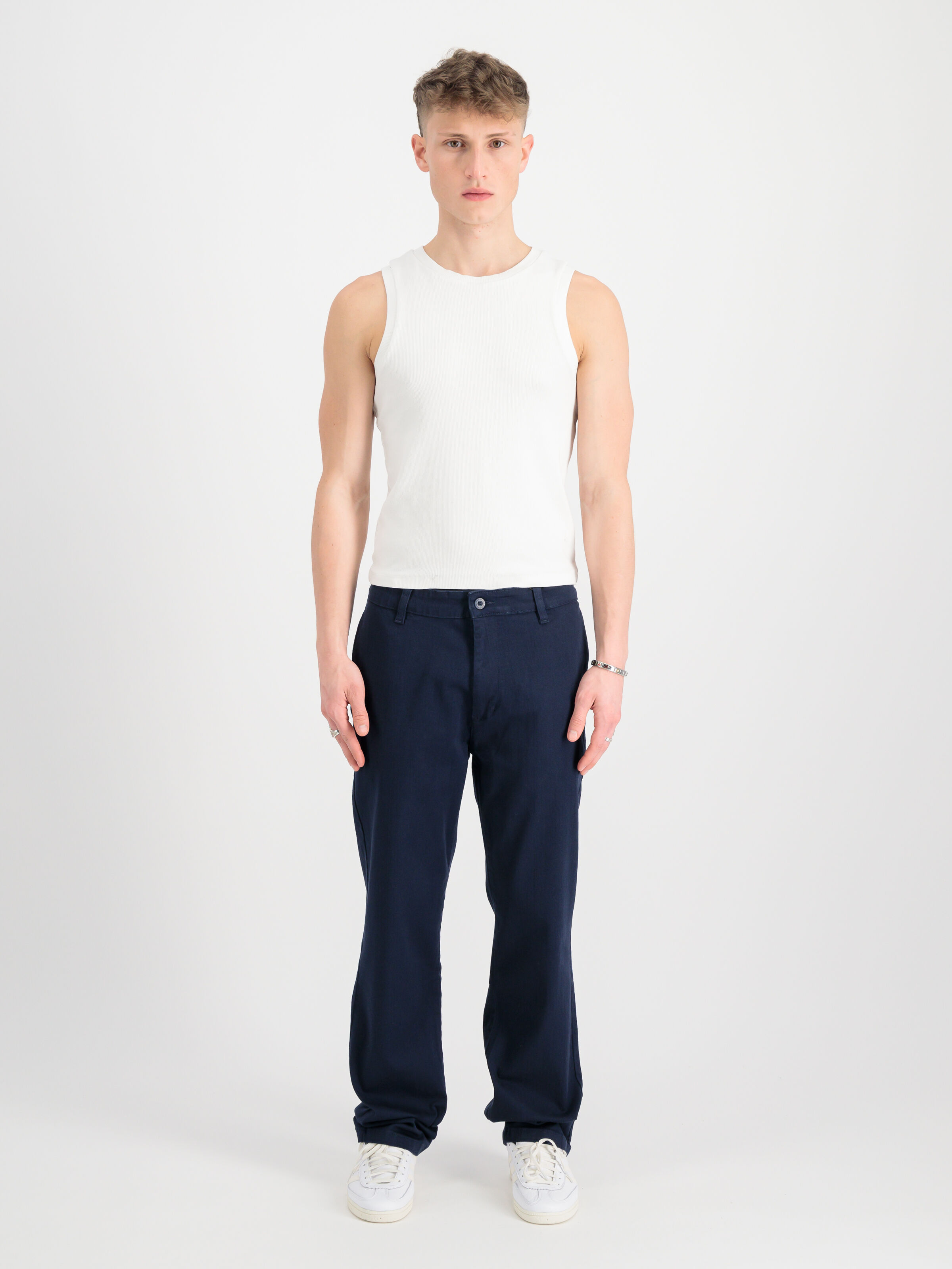 Alpha Chino Pant ultra navy 146203_697_2_model_00001_99125