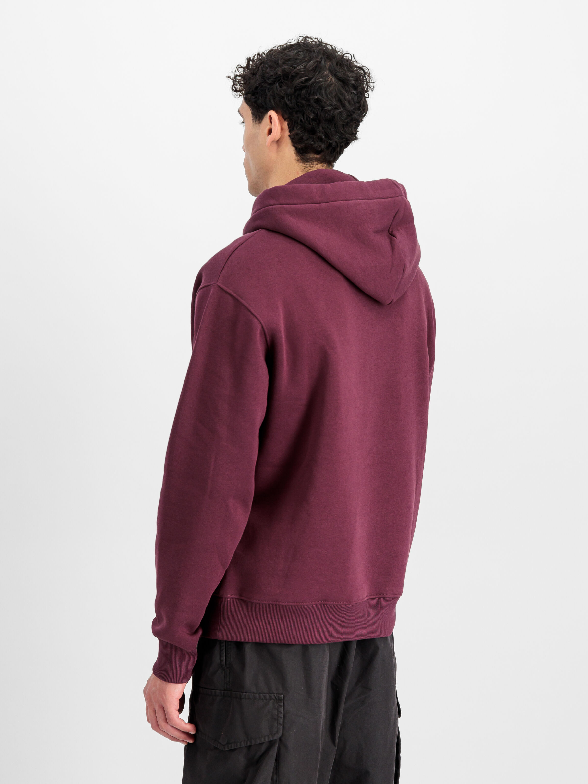 Basic Small Logo Hoodie dark cherry 196318_608_2_model_00003_167113