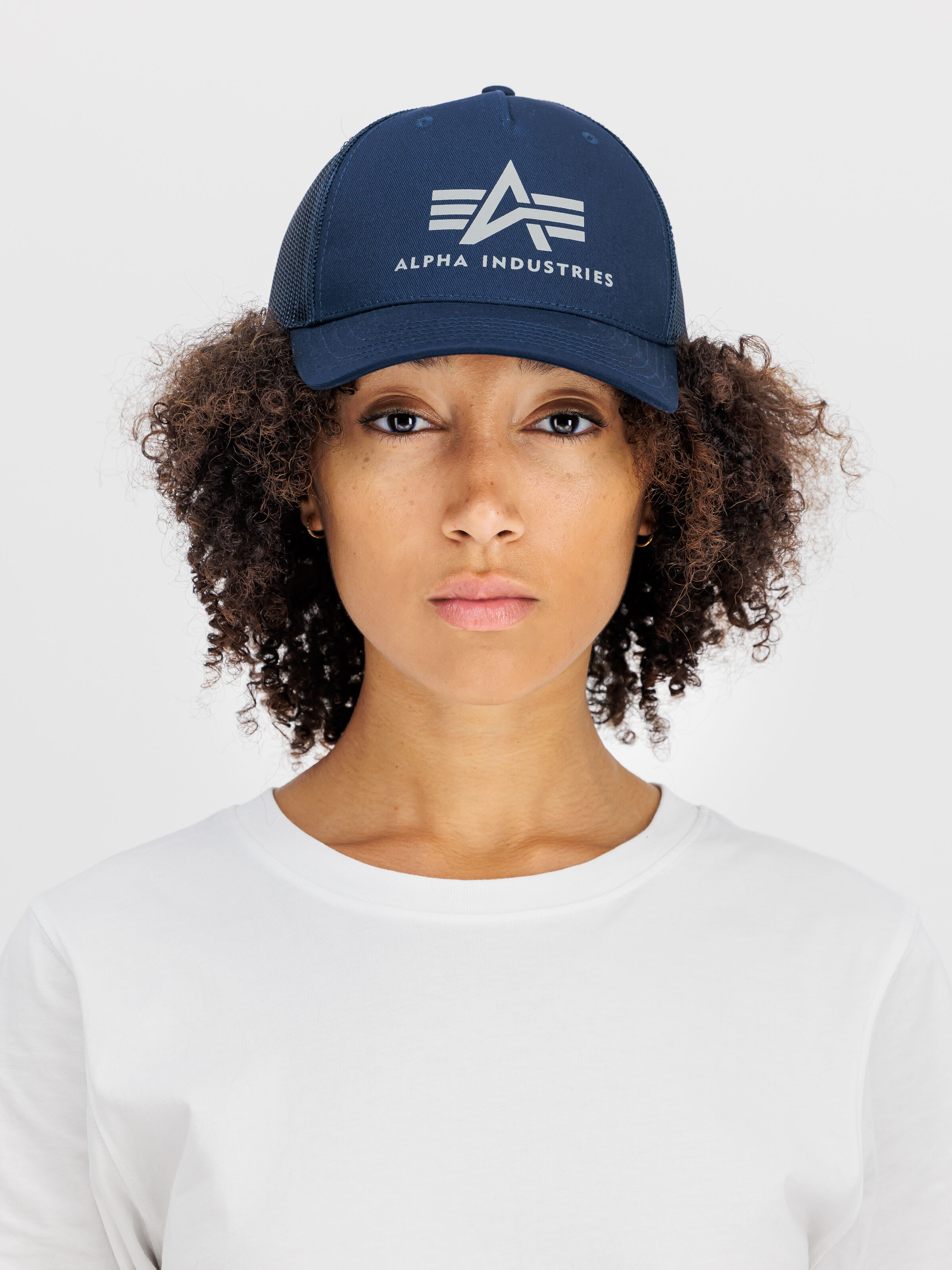Basic Trucker Cap rep.blue 186902_07_2_model_00001_170510