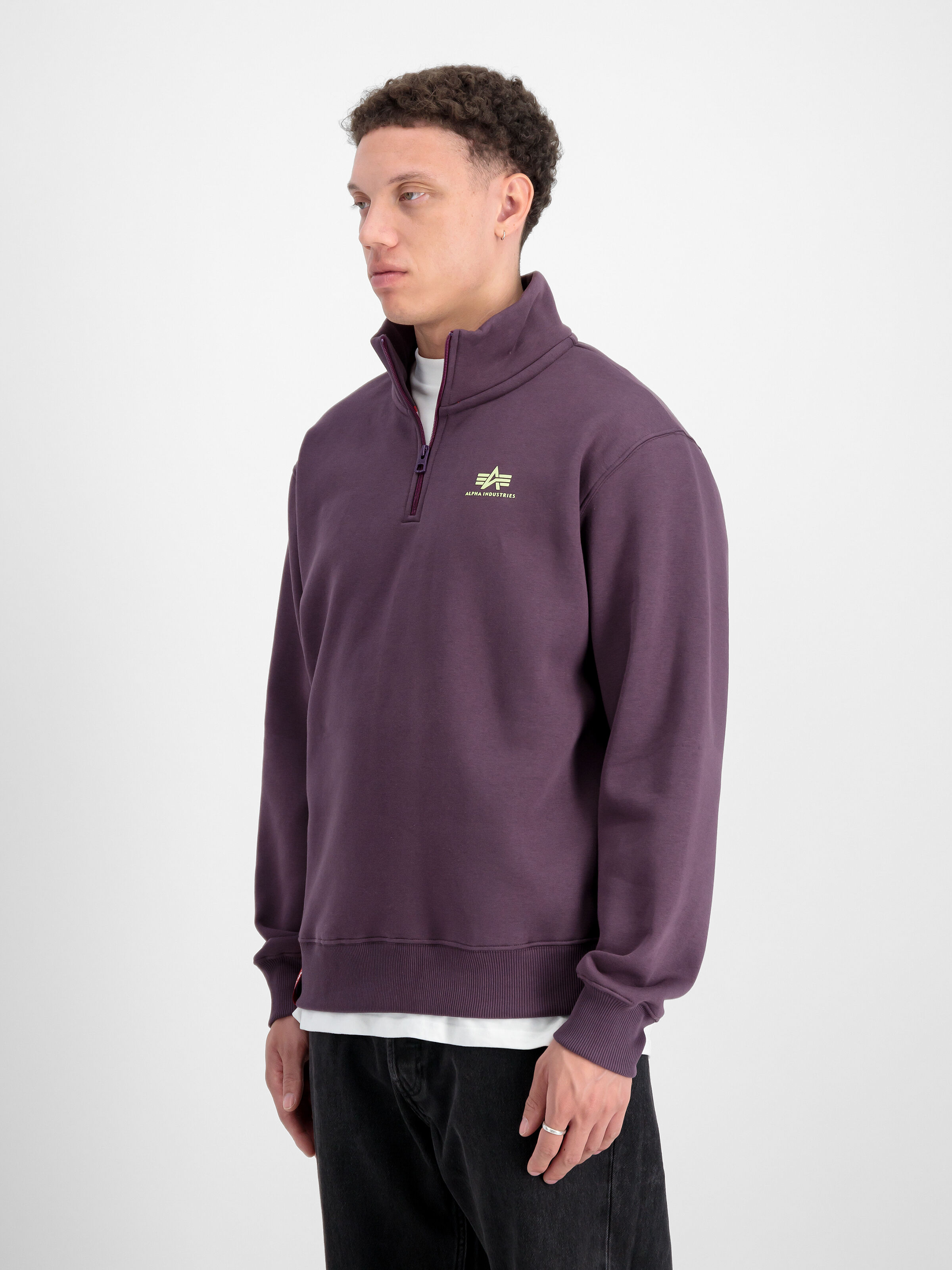 Half Zip Small Logo Sweatshirt Plum 108308_719_2_model_00003_97111