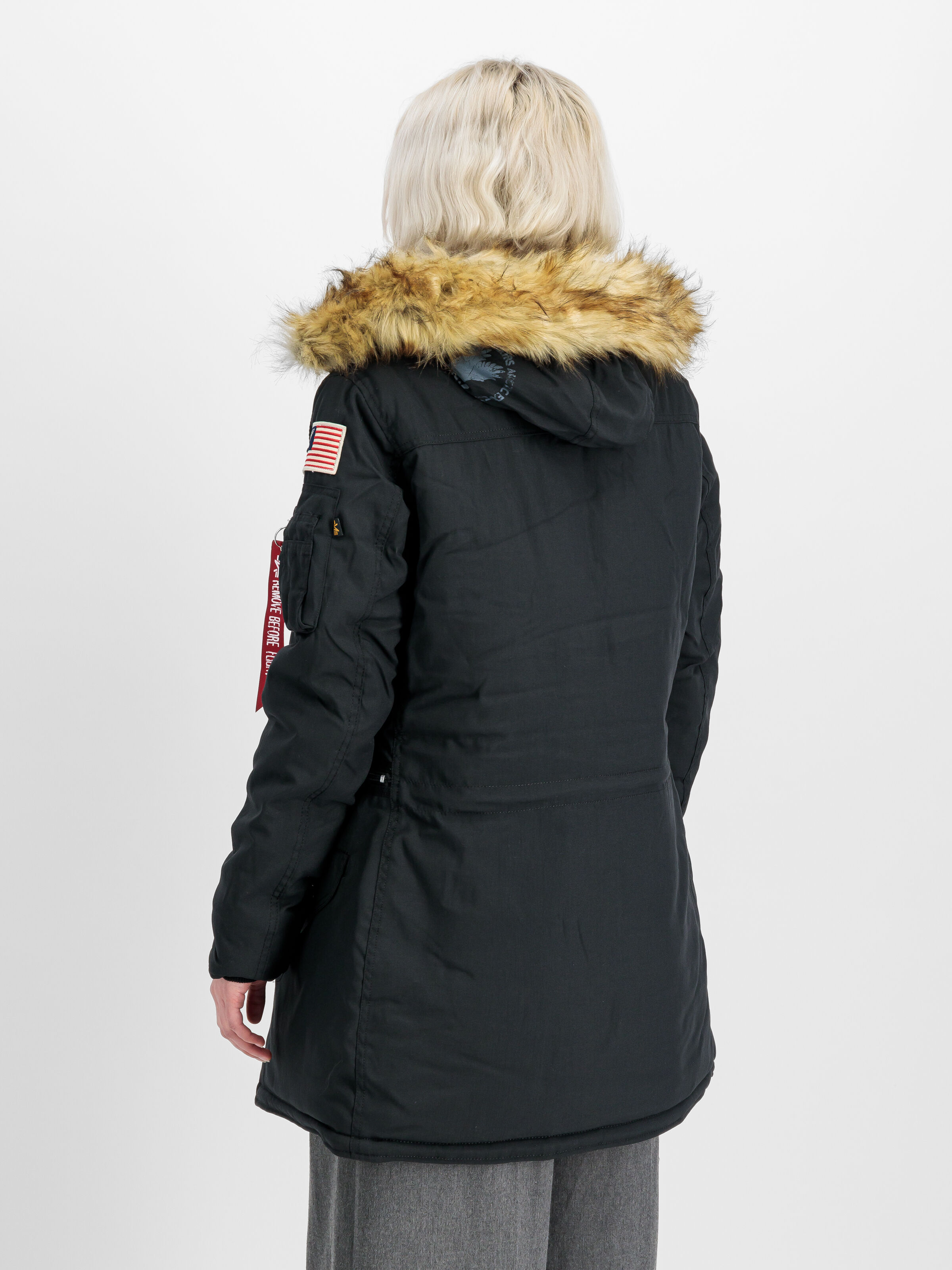 Polar Jacket Women black 123002_03_2_model_00004_130402