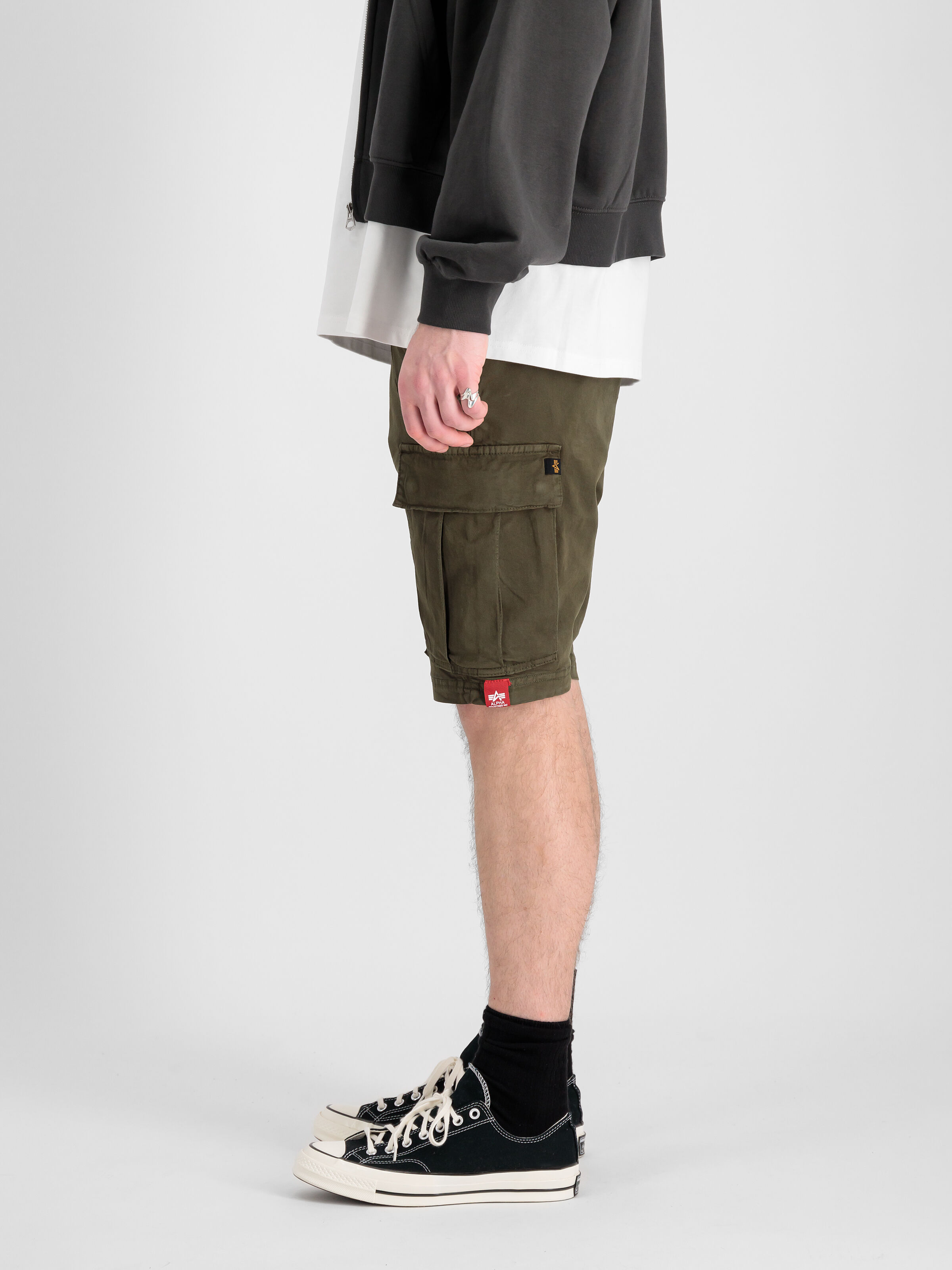 Airman Short dark olive 116211_142_2_model_00004_111109