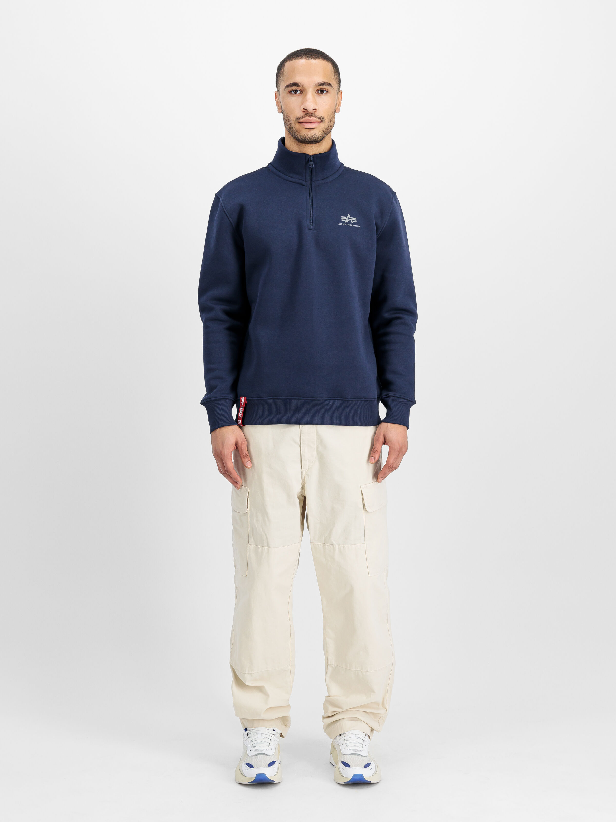 Half Zip Small Logo Sweatshirt ultra navy 108308_697_2_model_00001_125609