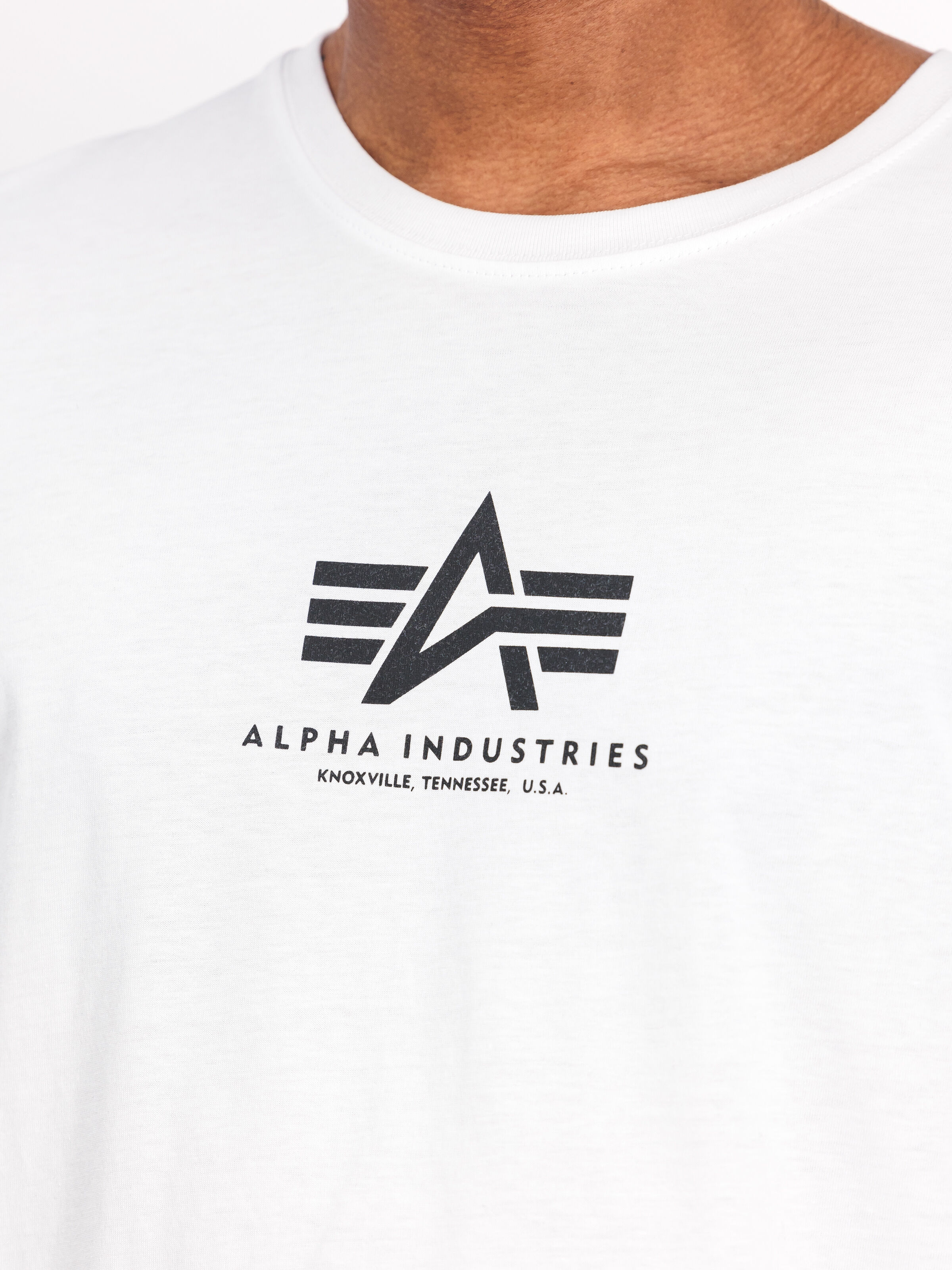 Basic Mid Logo T-Shirt white 118533_09_3_detail_00001_130715