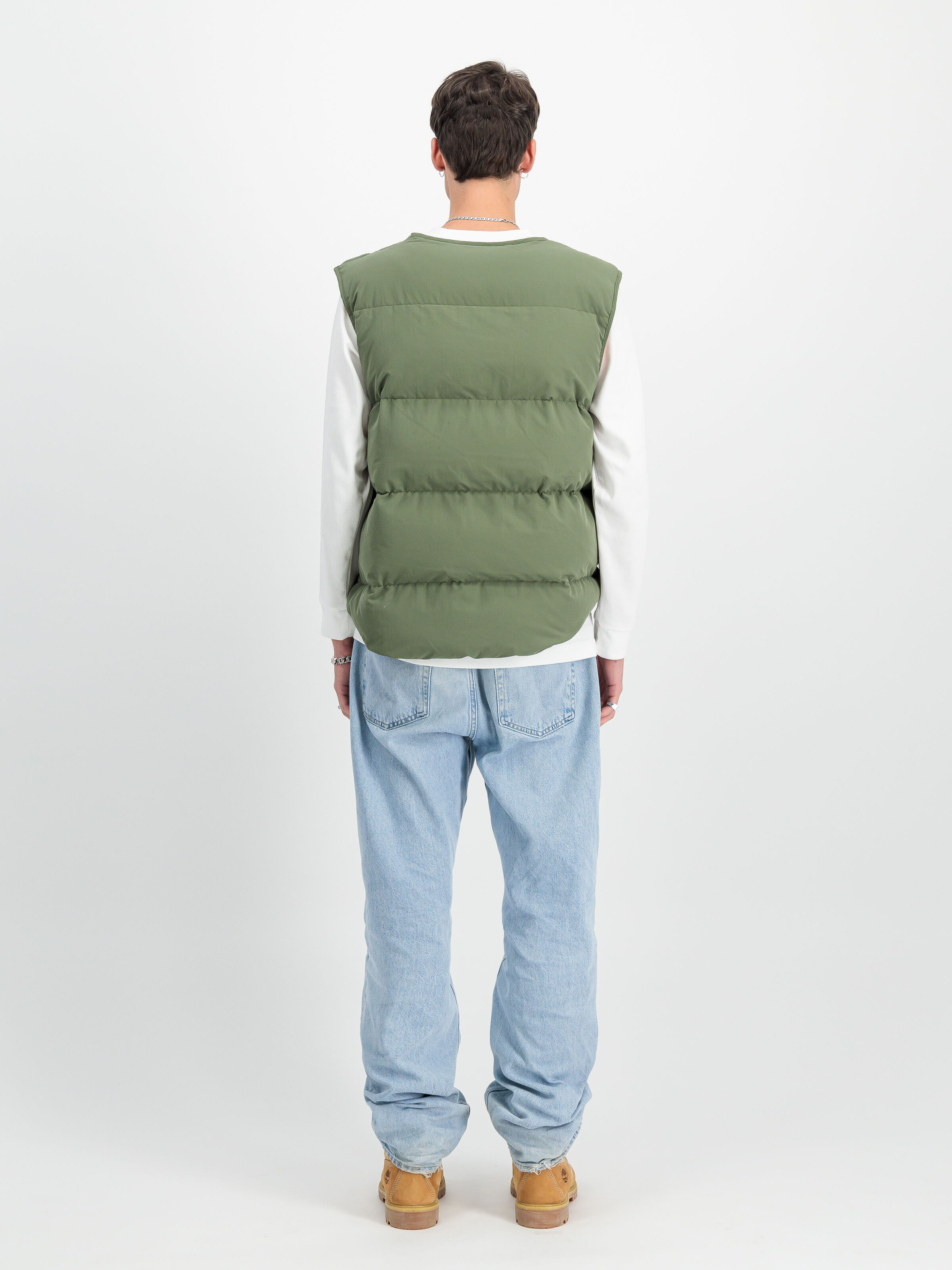 Protector Puffer Vest sage-green 138125_01_2_model_00002_122413
