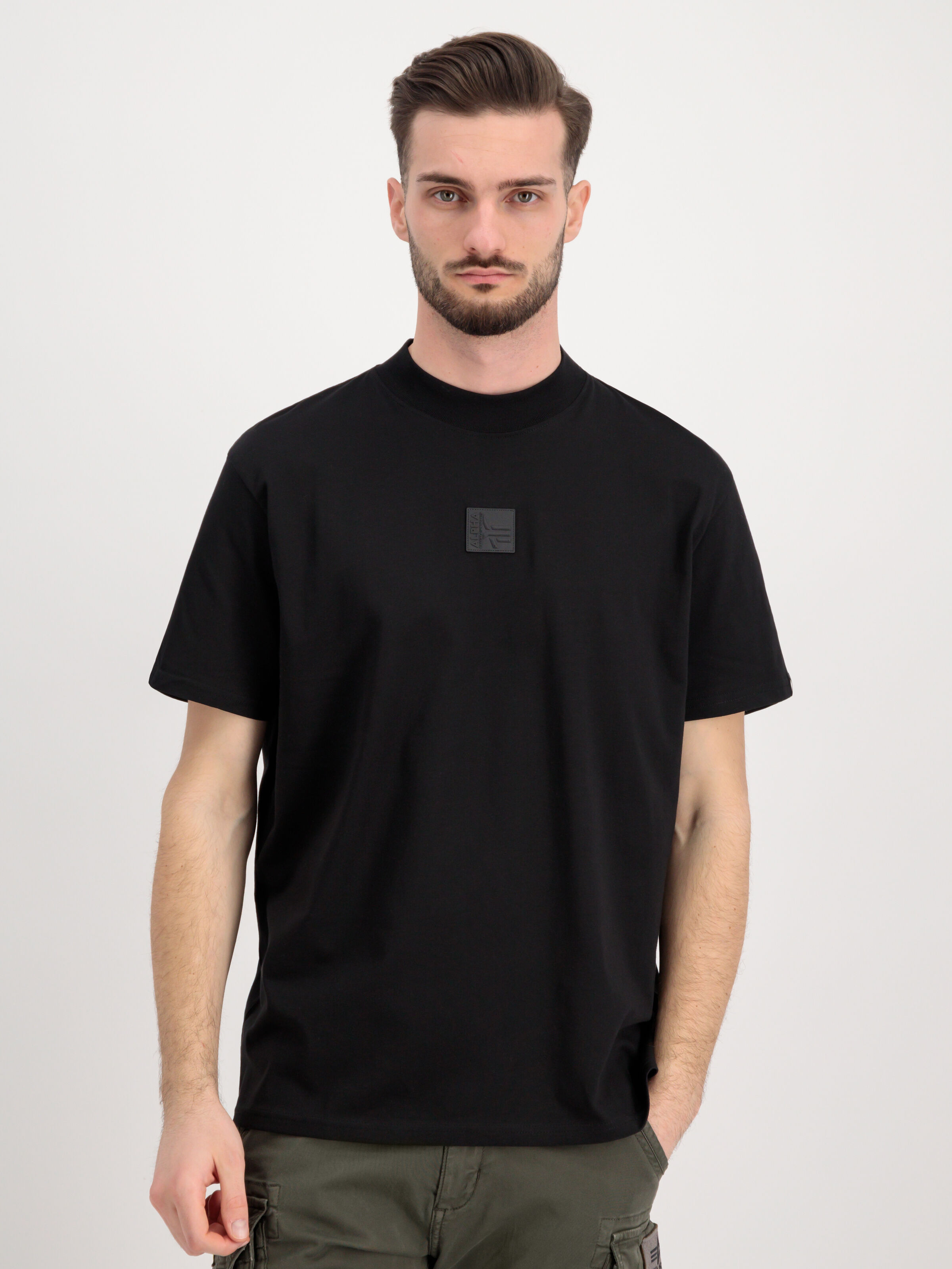 Label High Collar T-Shirt black 136511_03_alpha_industries_label_t_hc_001_182512