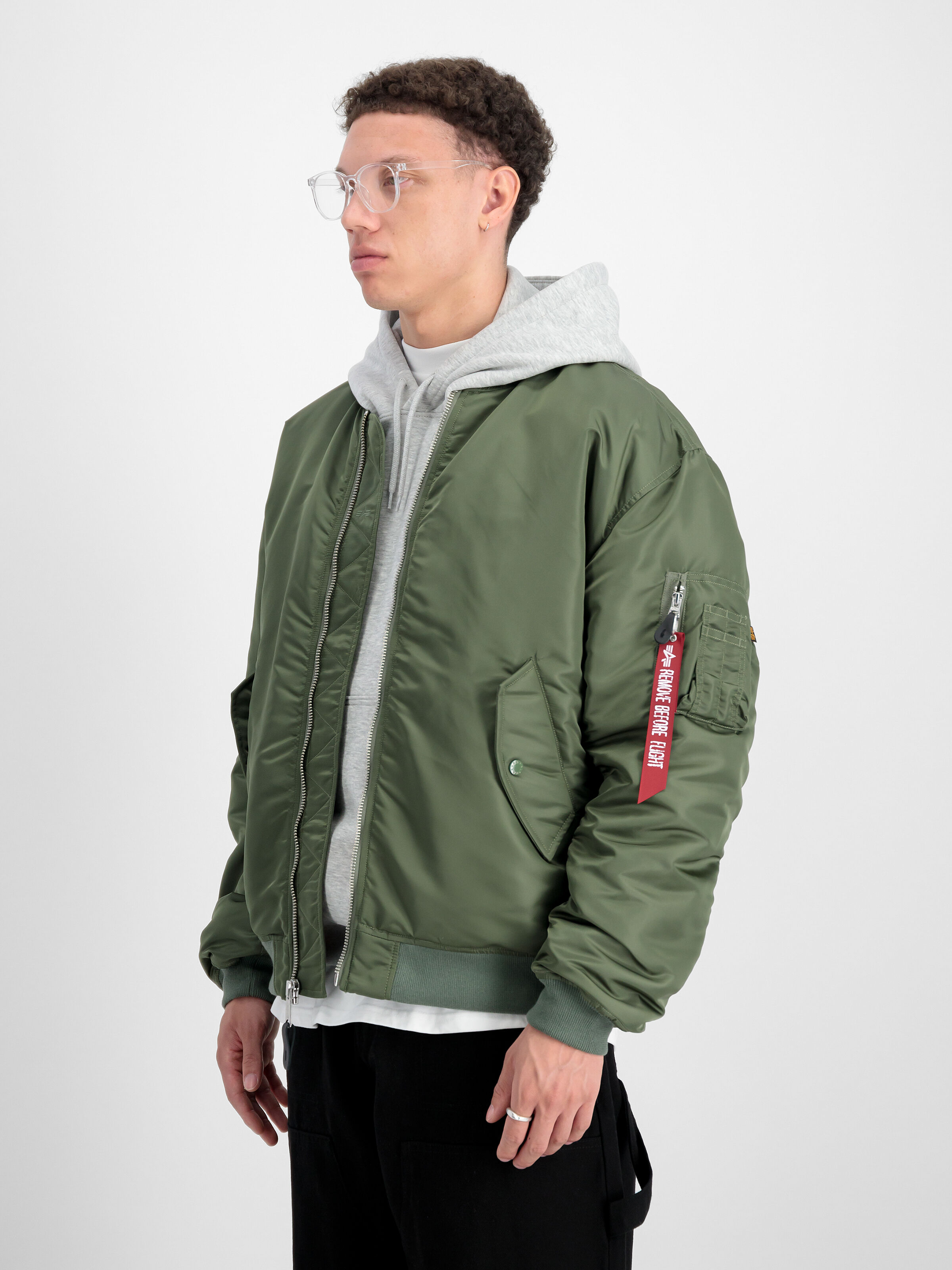 MA-1 CS Bomber Jacket sage-green 136136_01_2_model_00003_97741