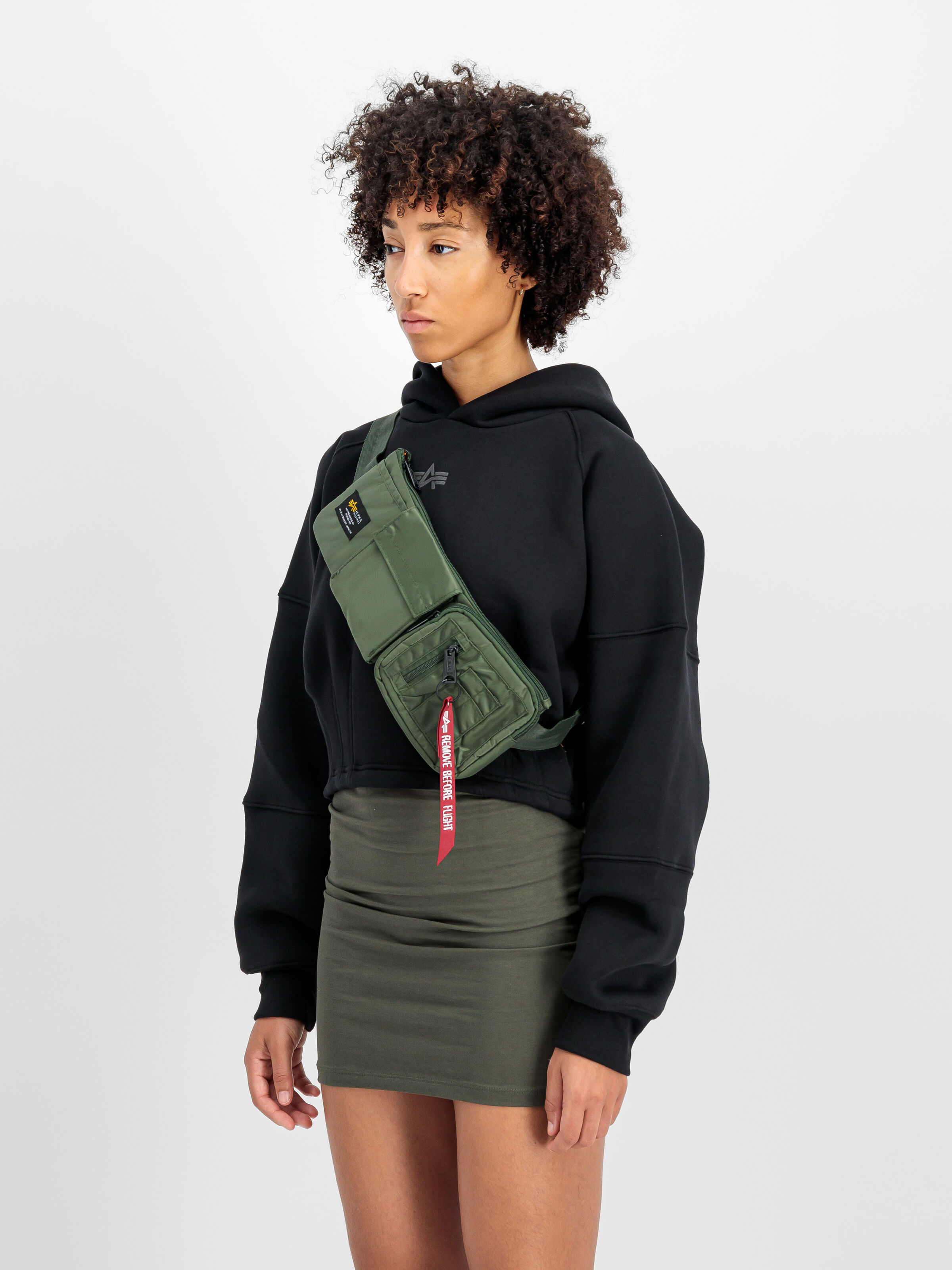 Crew Utility Bag sage-green 128928_01_2_model_00001_114555
