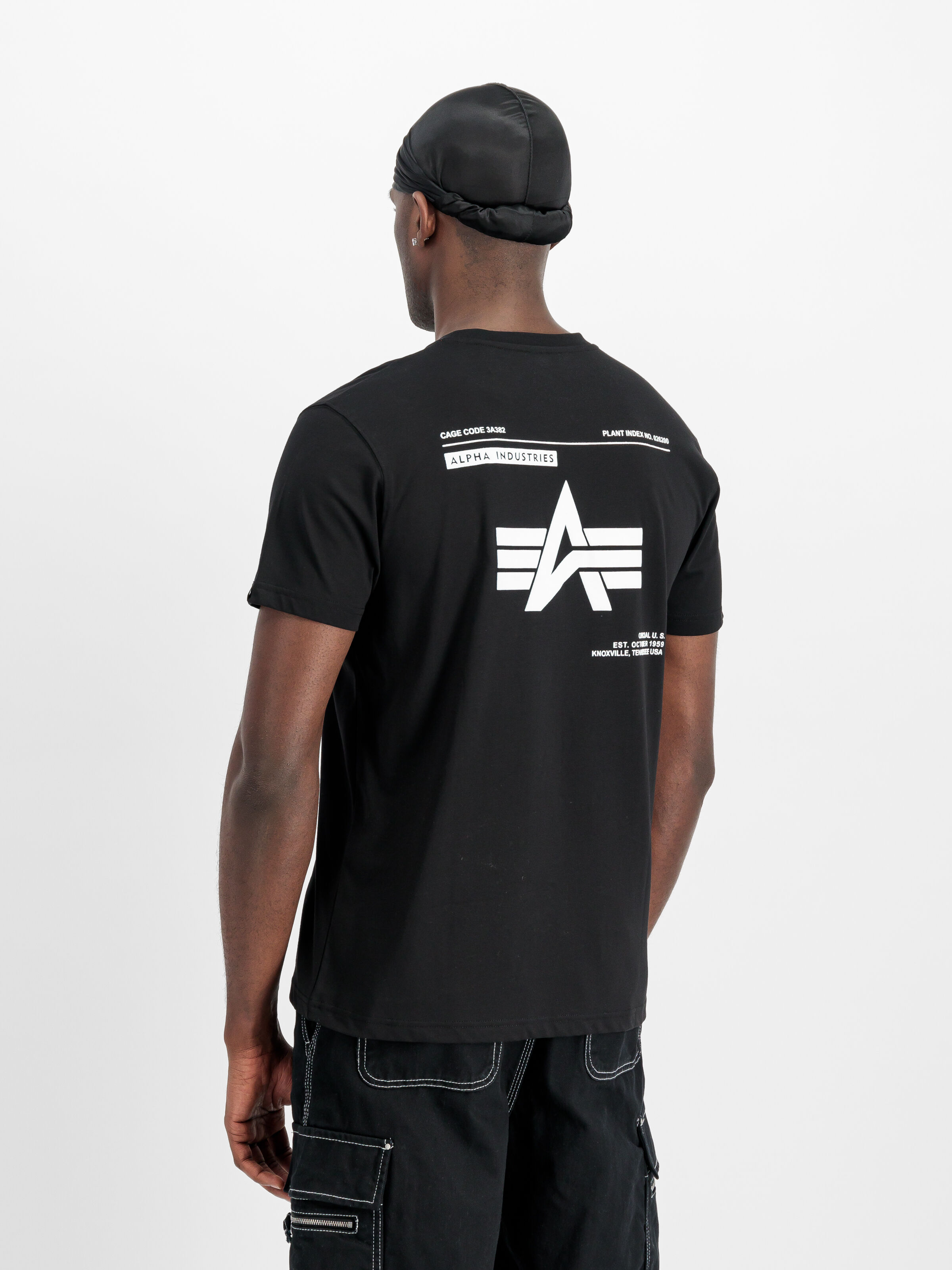 Label Backprint T-Shirt black 258505_03_2_model_00003_159837