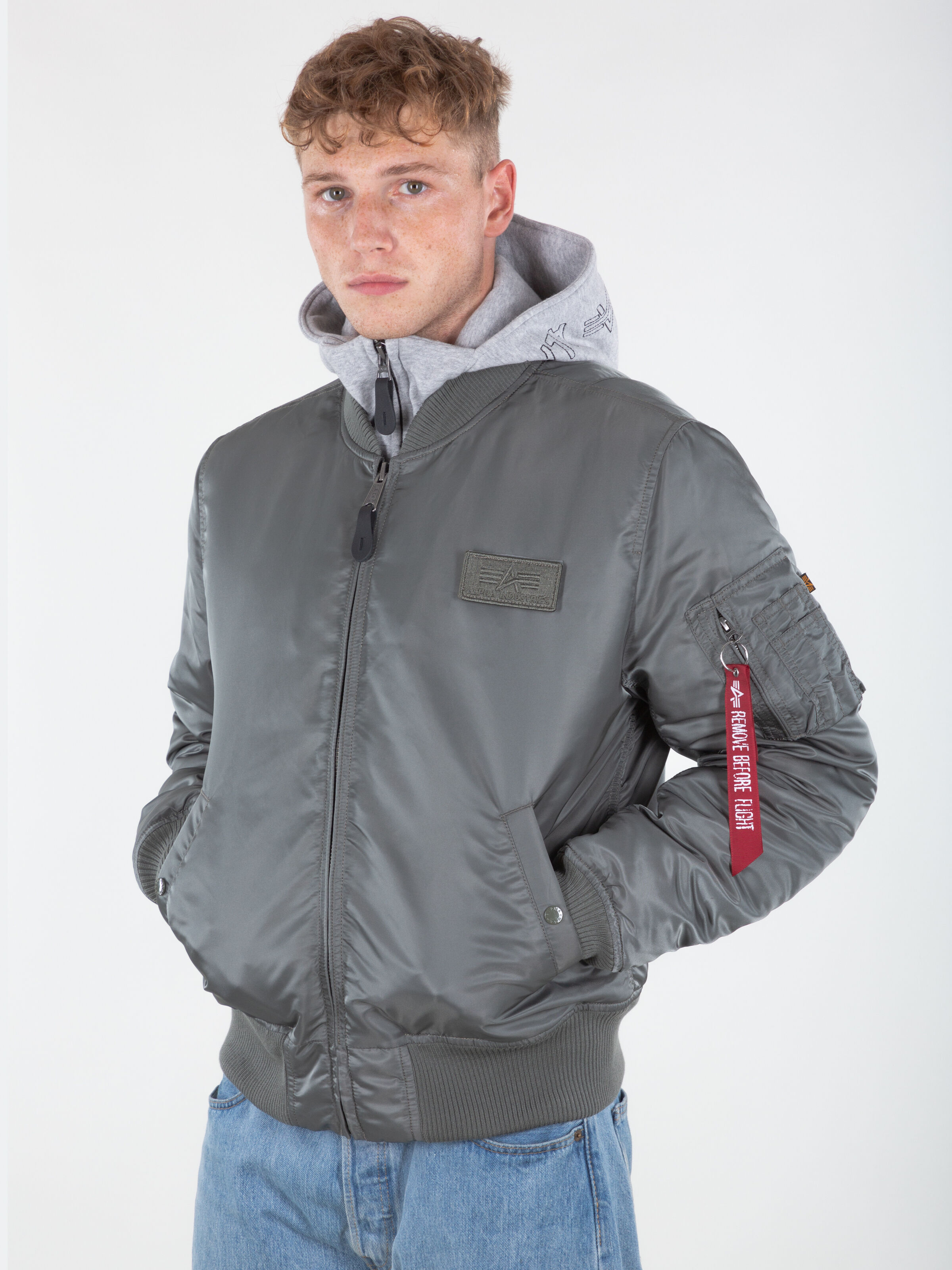 MA-1 D-Tec Hood Bomber Jacket vintage green 183110_432_alpha_industries_ma_1_d_tec_008_182615