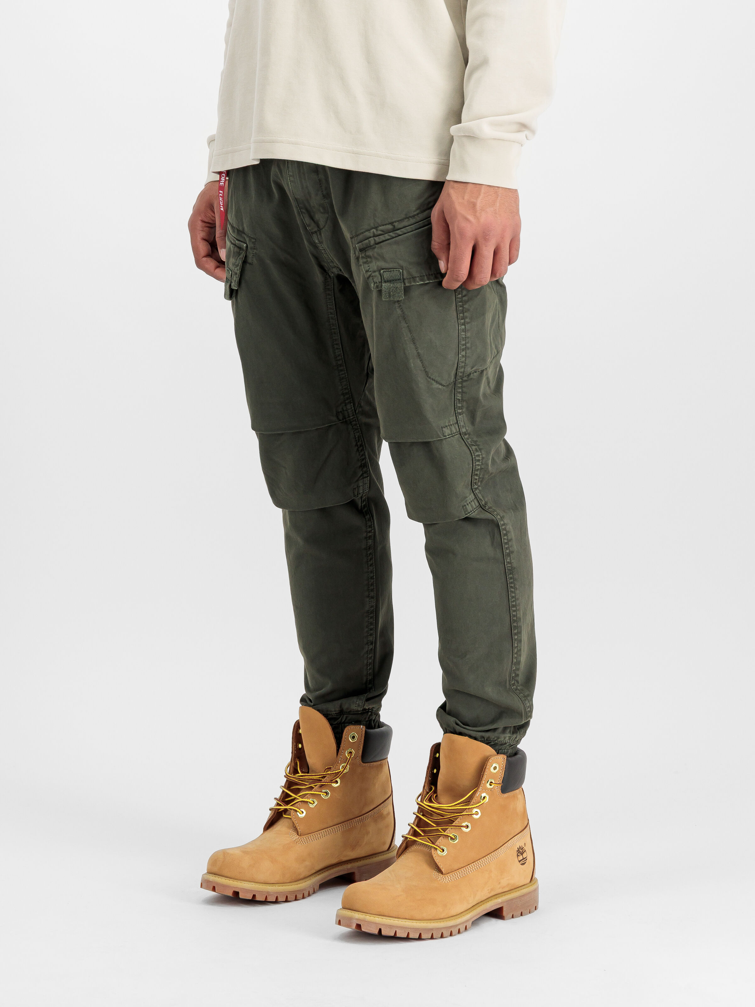 Force One Pant greyblack 258204_136_2_model_00002_164461.jpg