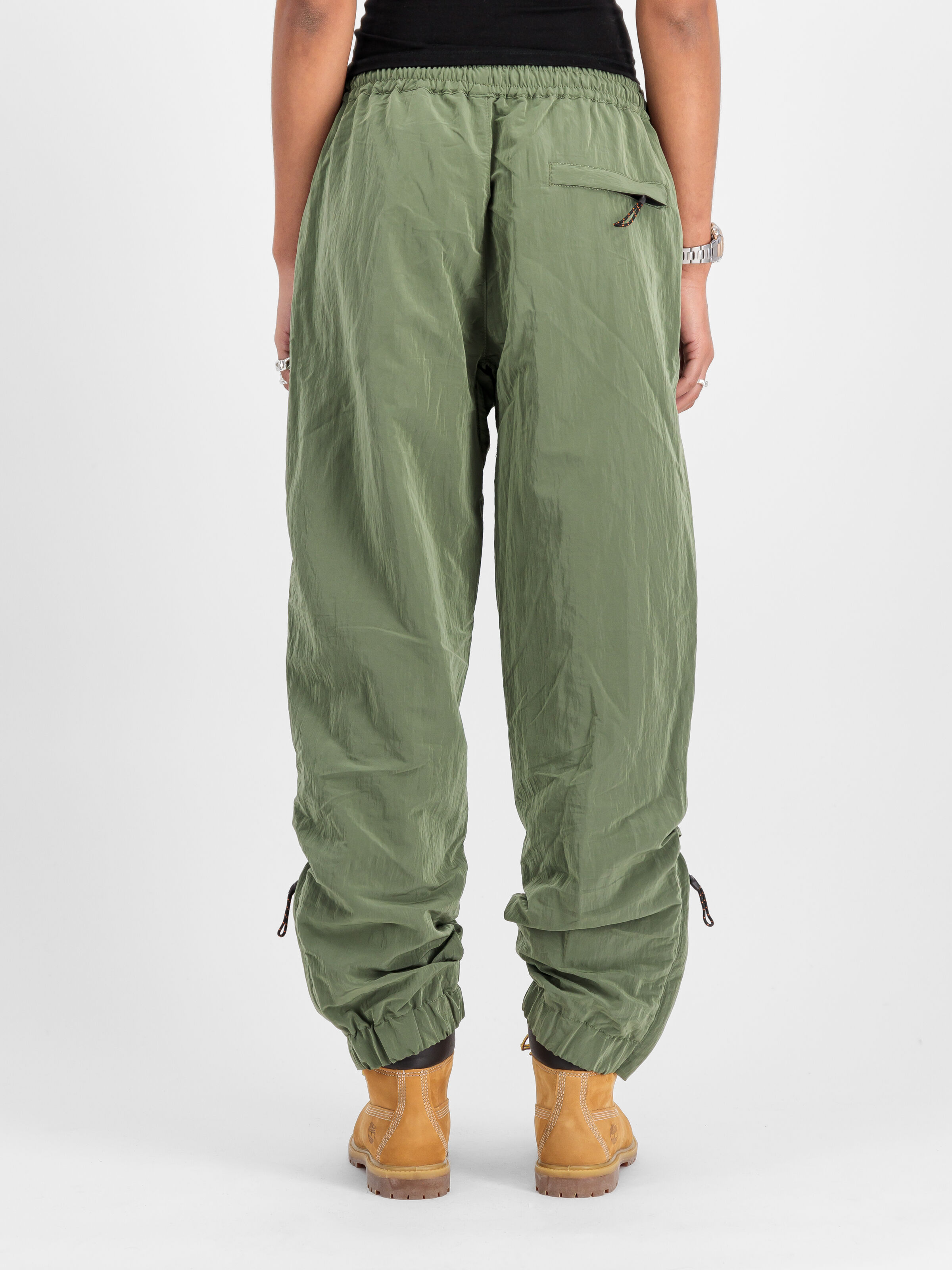 UV Zip Pant sage-green 148211UV_01_2_model_00005_113996