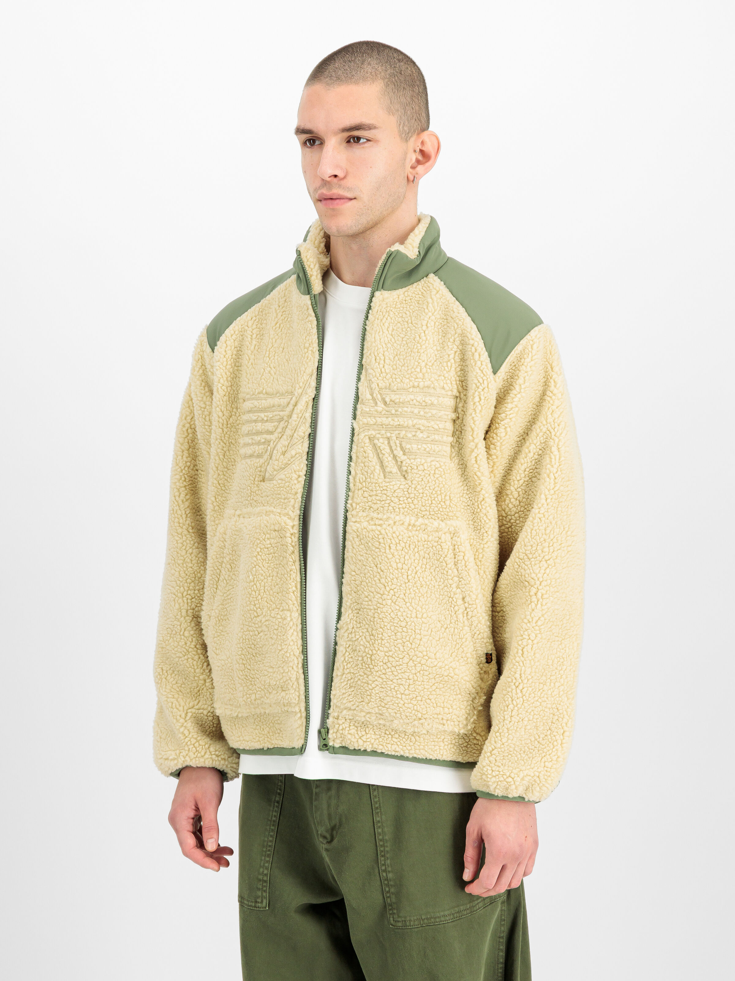 Sherpa Logo Loose Outdoor Jacket off white 268146_16_2_model_00002_247515