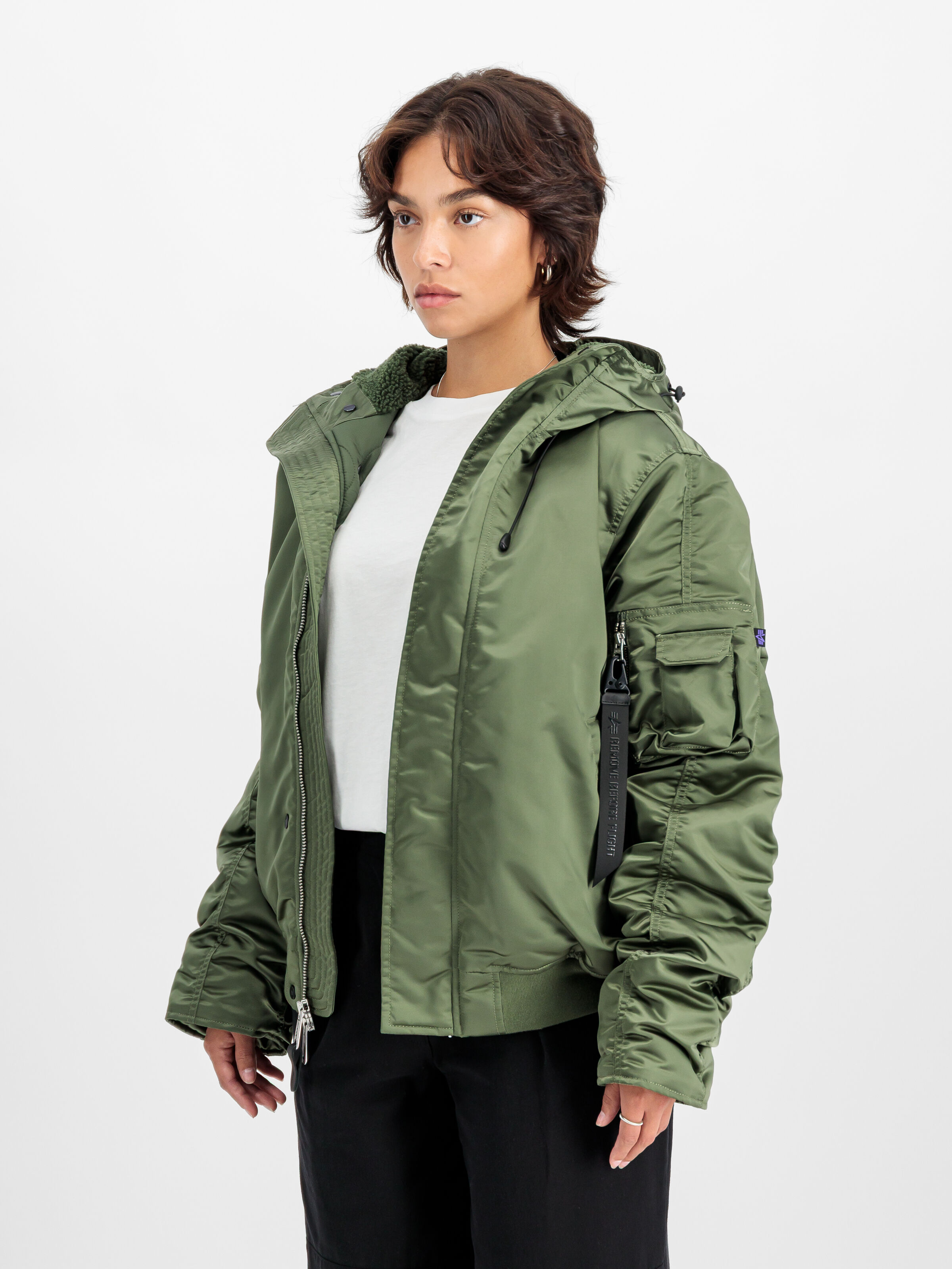 N-2B Base Winter Jacket sage-green 758101_01_2_model_00003_2_195562
