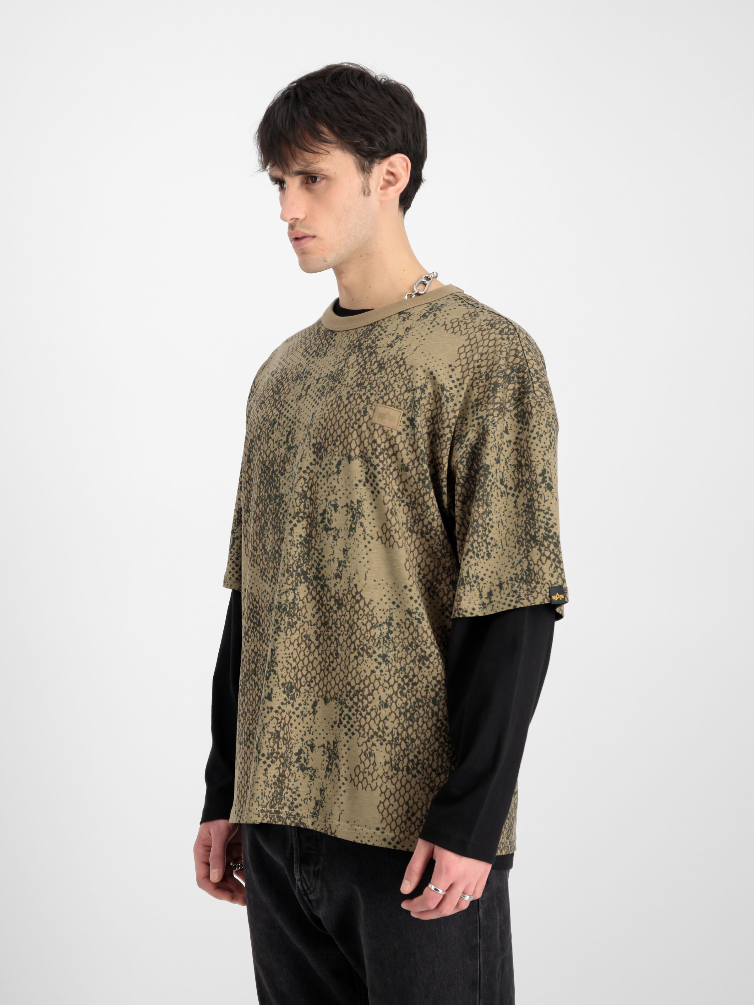 Alpha Essentials Rubber Logo Camo T-Shirt lizard camo 146504C_718_2_model_00003_126323