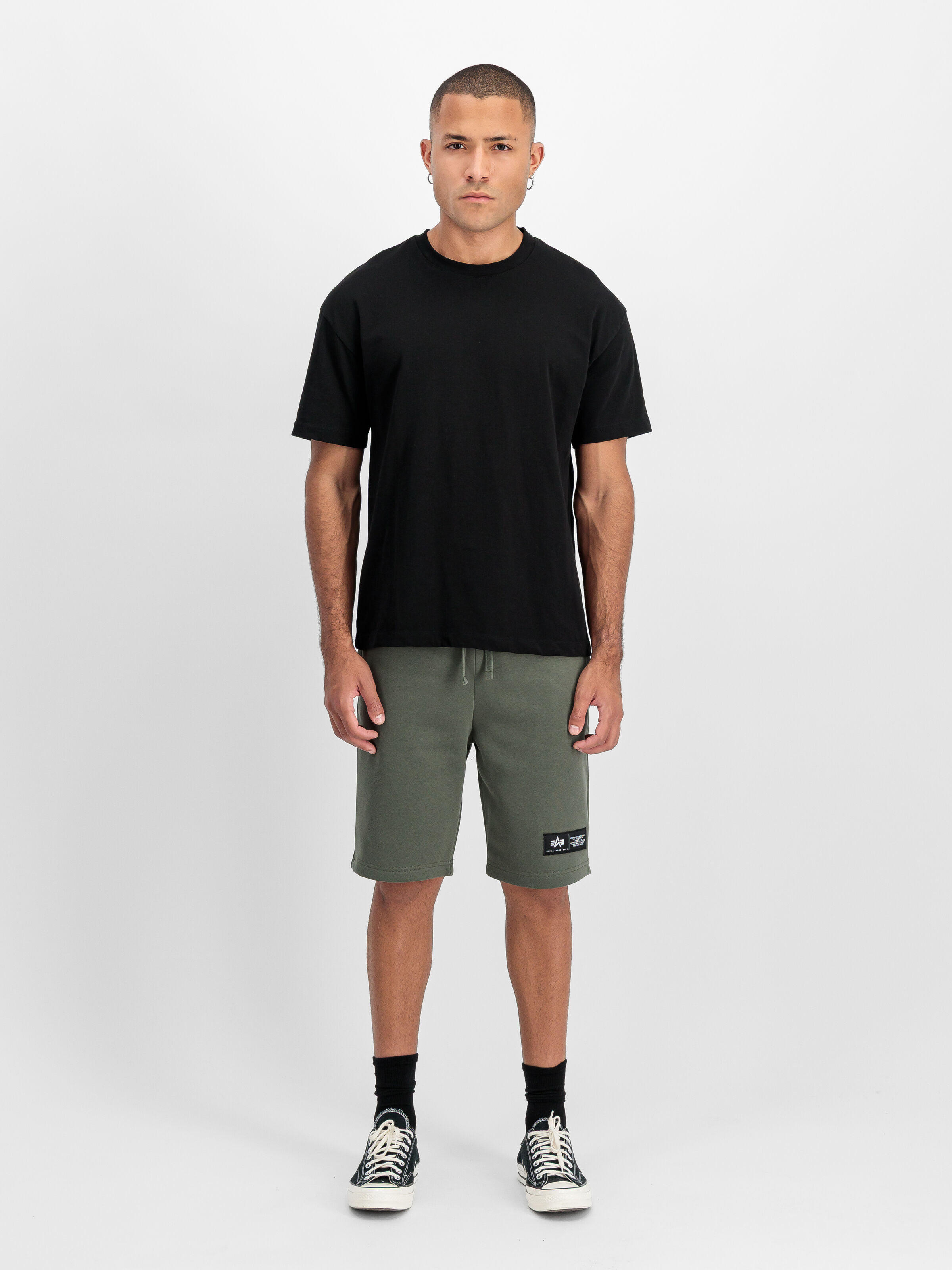 Label Jogger Short dark olive 266363_142_2_model_00001_210693