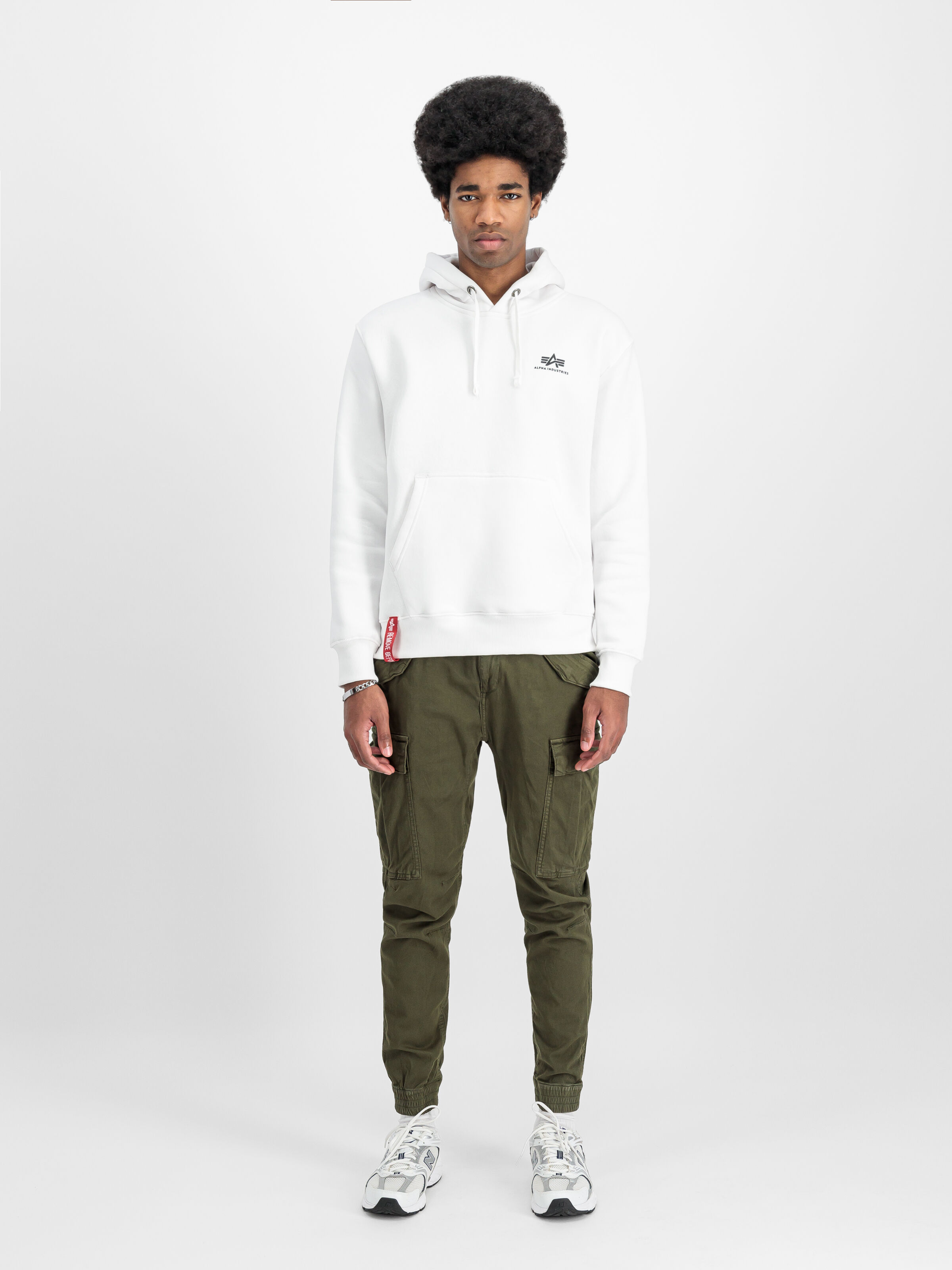 Basic Small Logo Hoodie white 196318_09_2_model_00001_131606