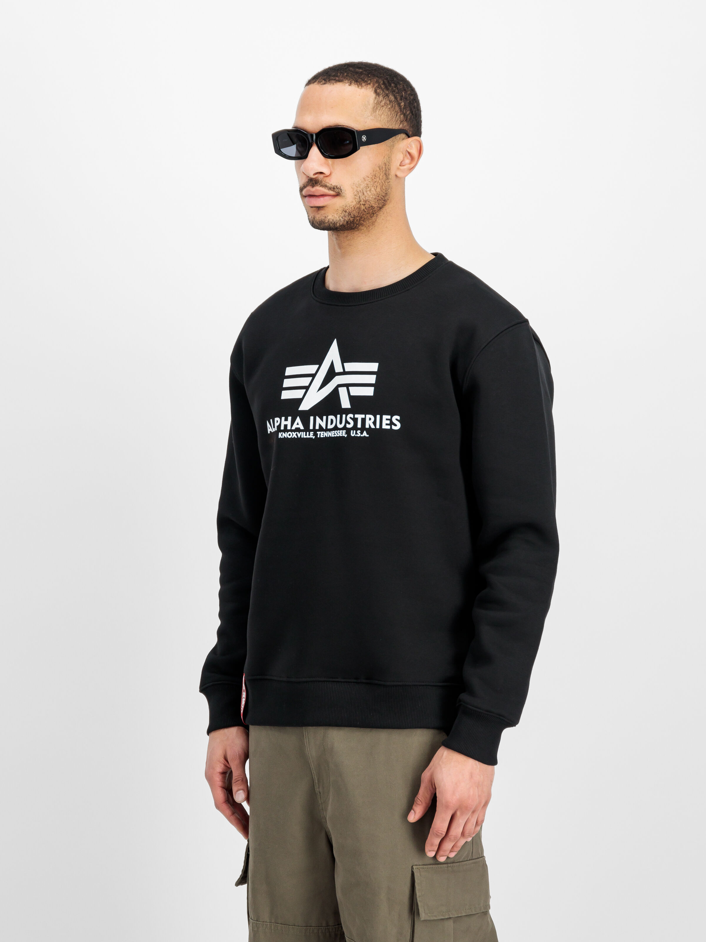 Basic Big Logo Sweatshirt black 178302_03_2_model_00003_125711