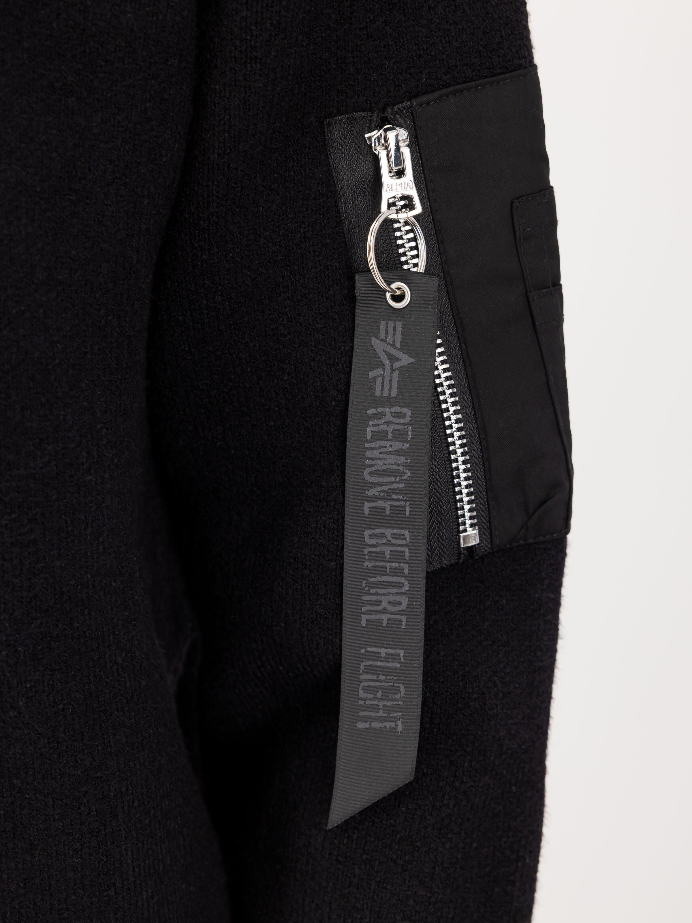 Knitted Troyer black 268402_03_3_detail_00001_243928
