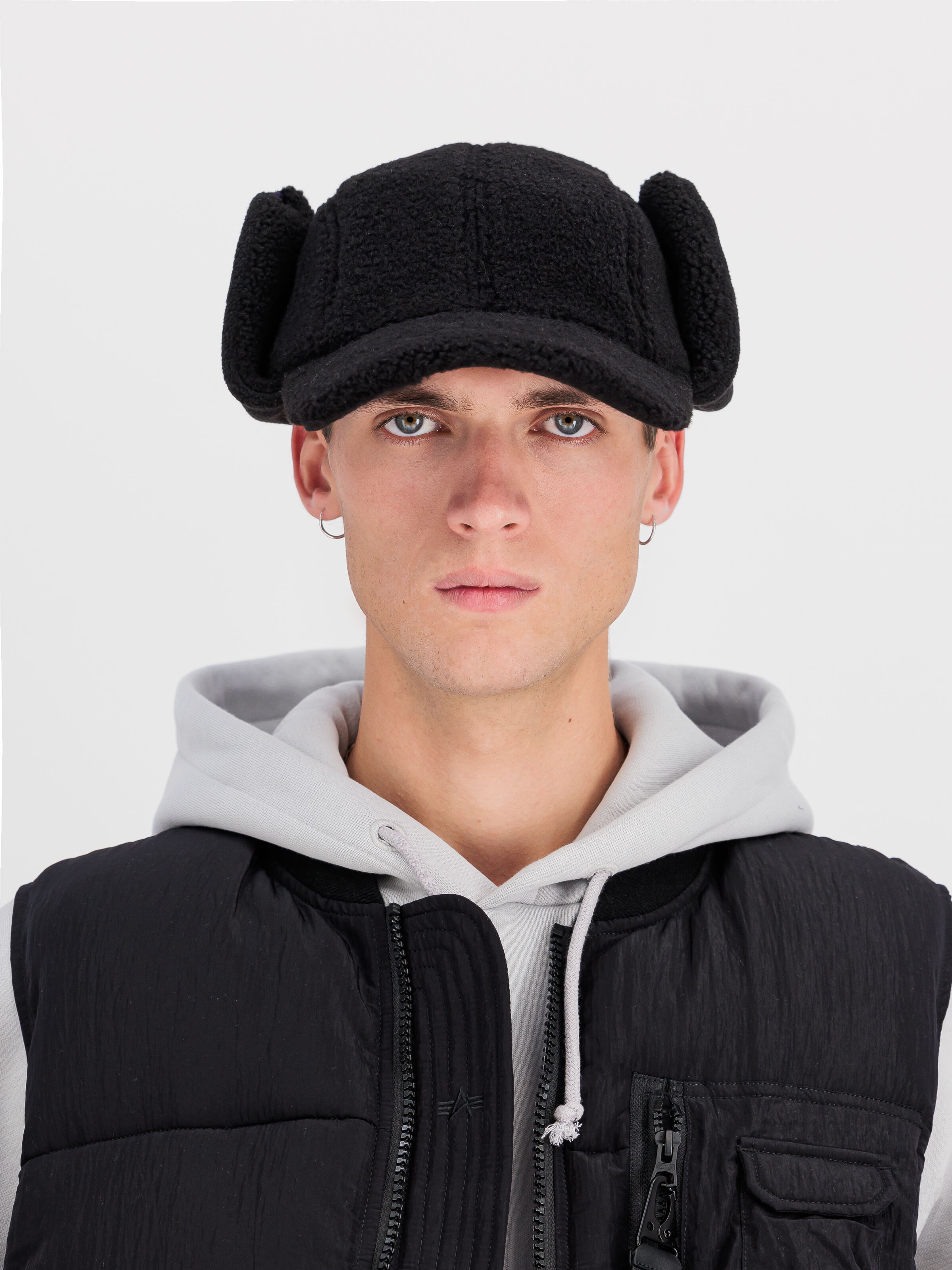 UV Ear Muff Cap black 148906UV_03_2_model_00002_113397
