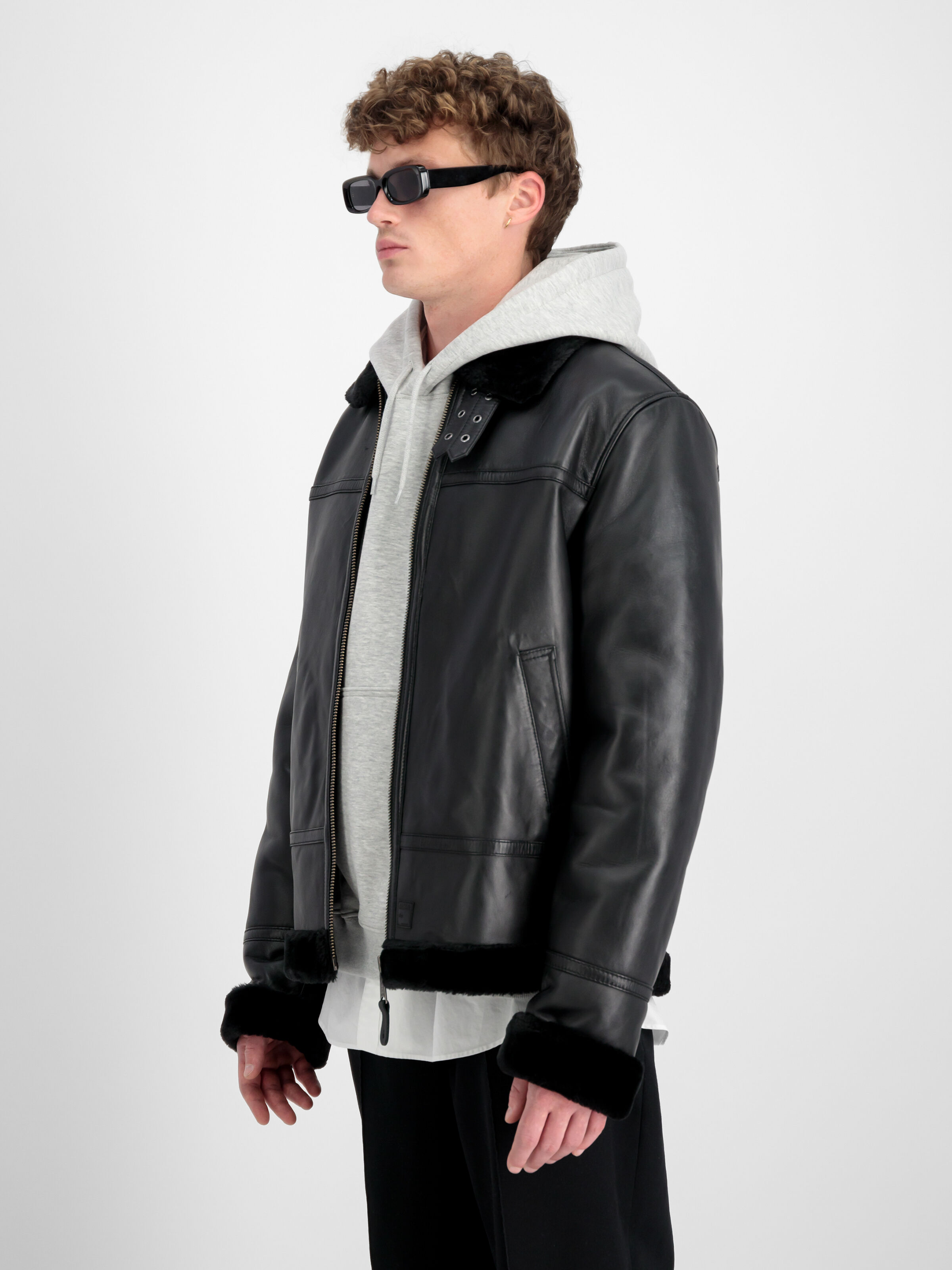B-3 Leather Jacket black 148114_03_2_model_00003_99051