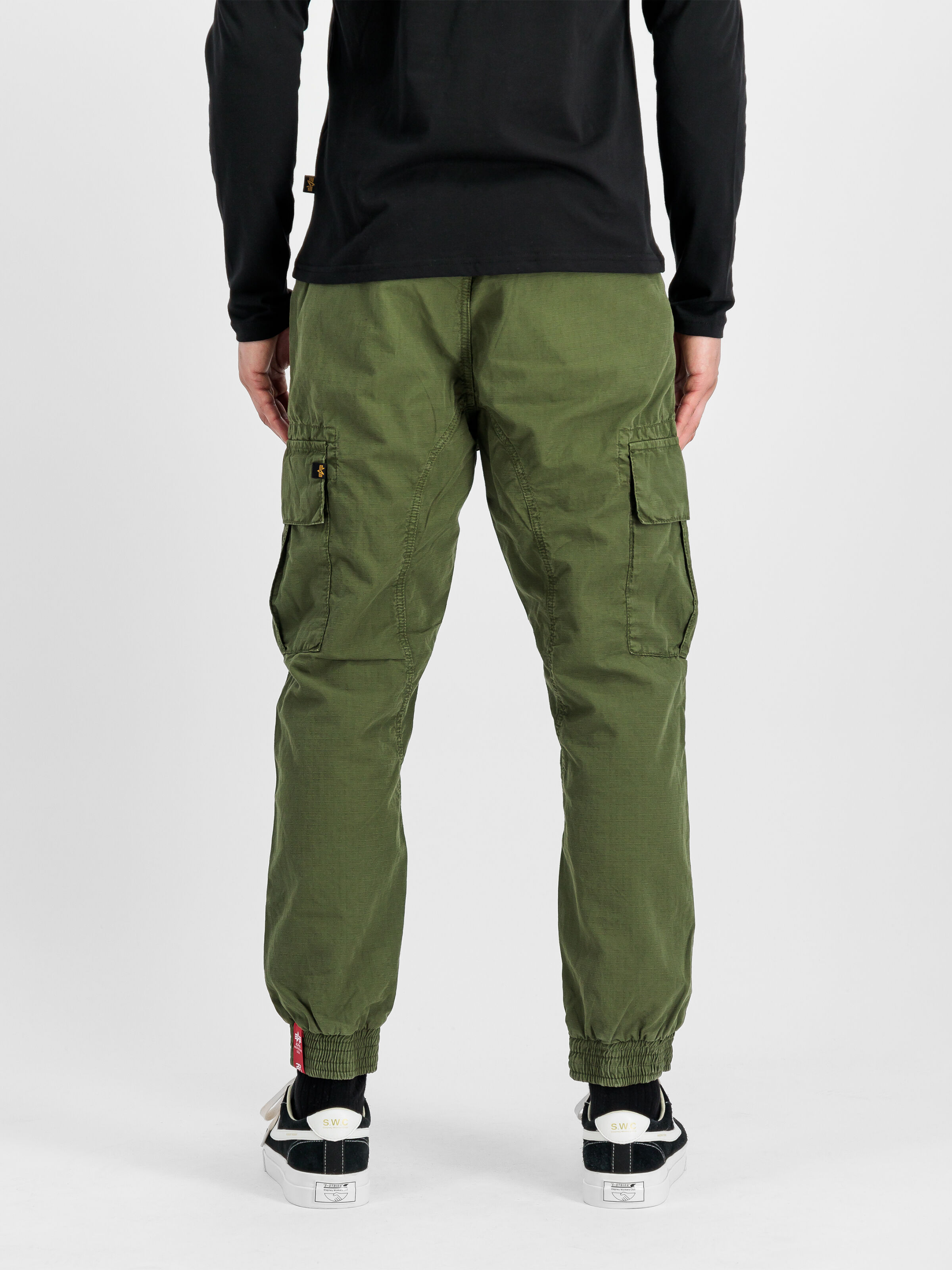 Ripstop Jogger Pant dark olive 116201_142_2_model_00005_126043