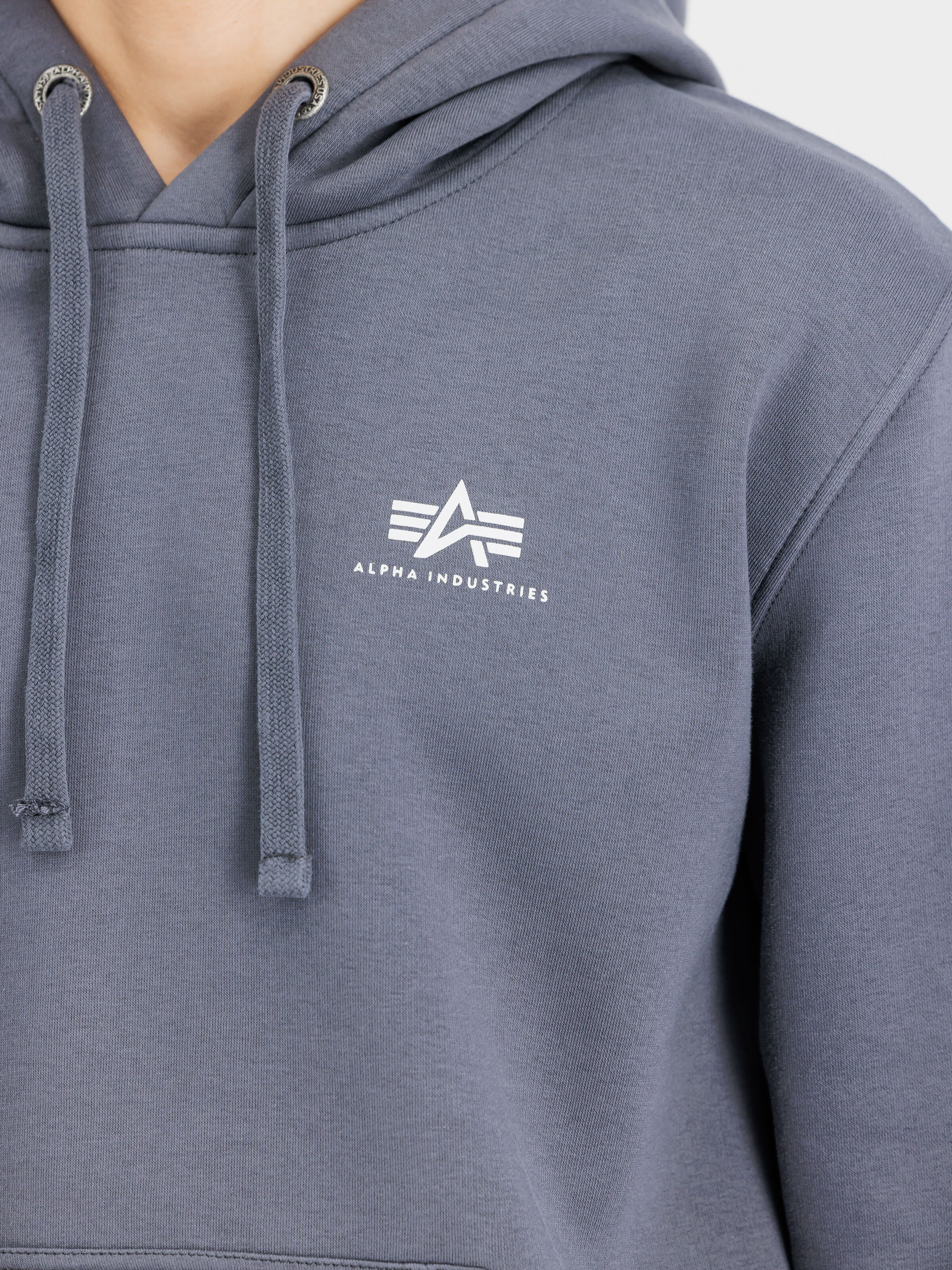 Basic Small Logo Hoodie greyblack 196318_136_3_detail_00001_155507