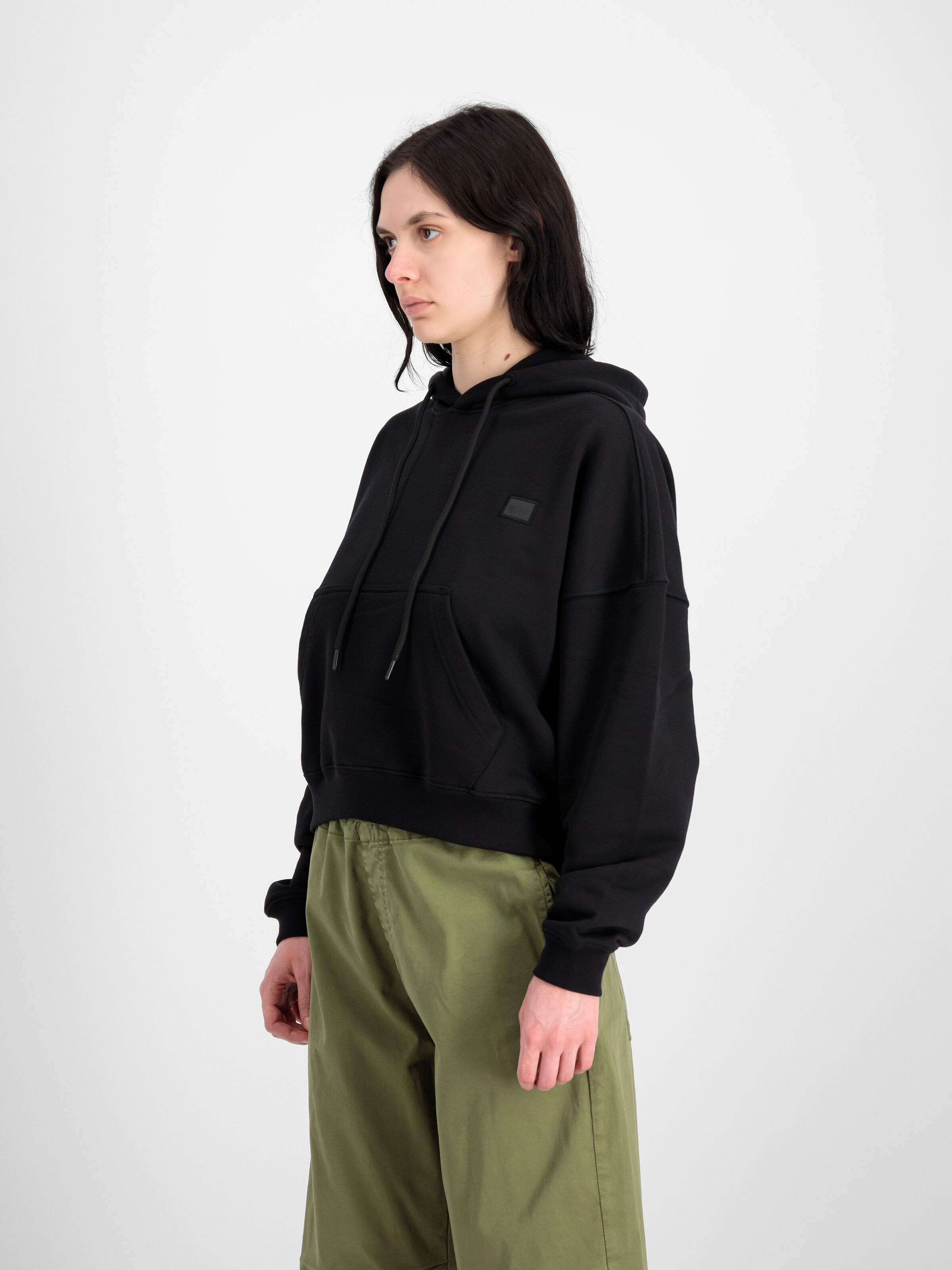 Alpha Essentials Rubber Logo Hoodie Women black 146041_03_2_model_00003_98261