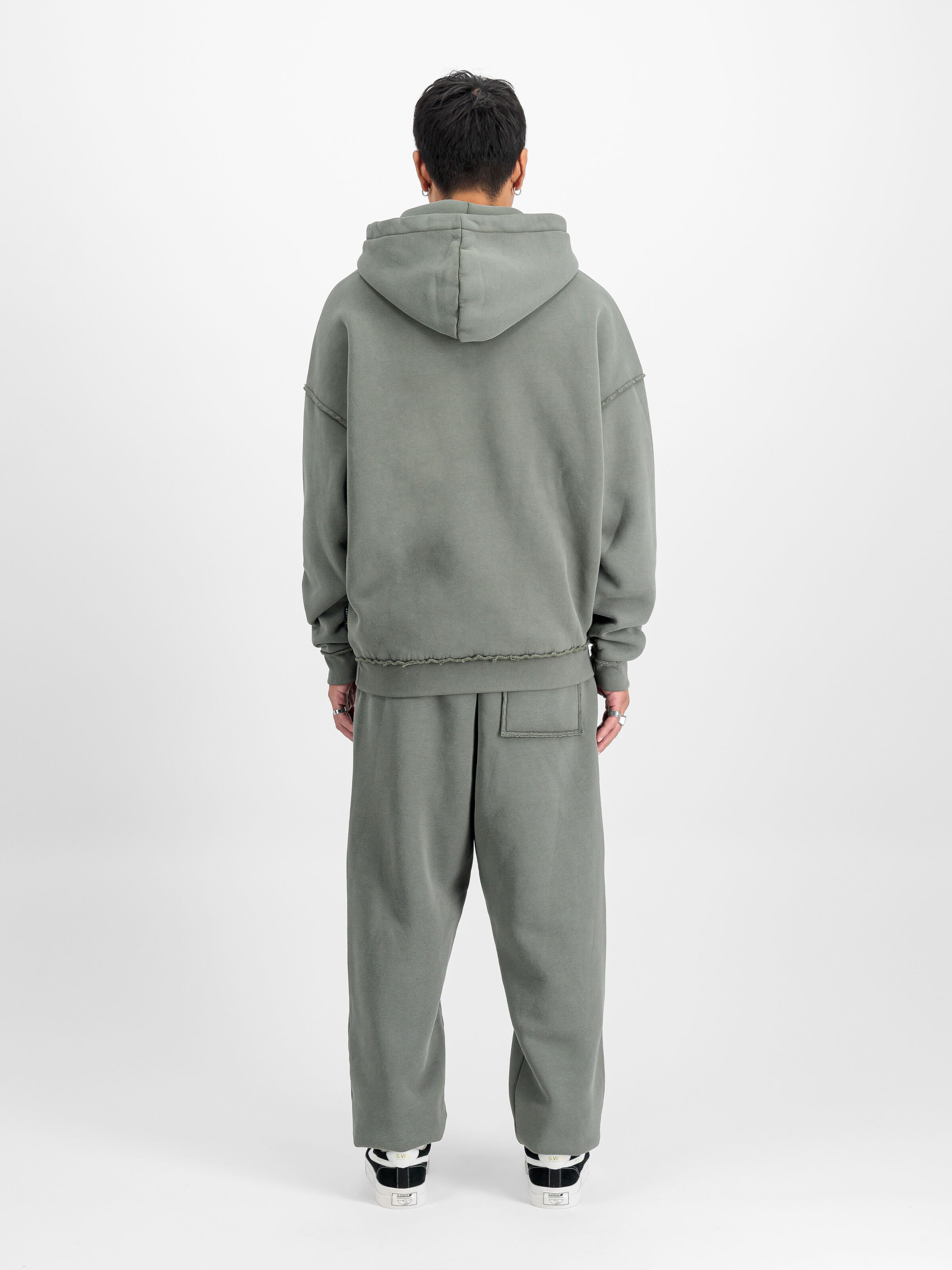 Open Edge Hoodie dark olive 148335_142_2_model_00002_108713