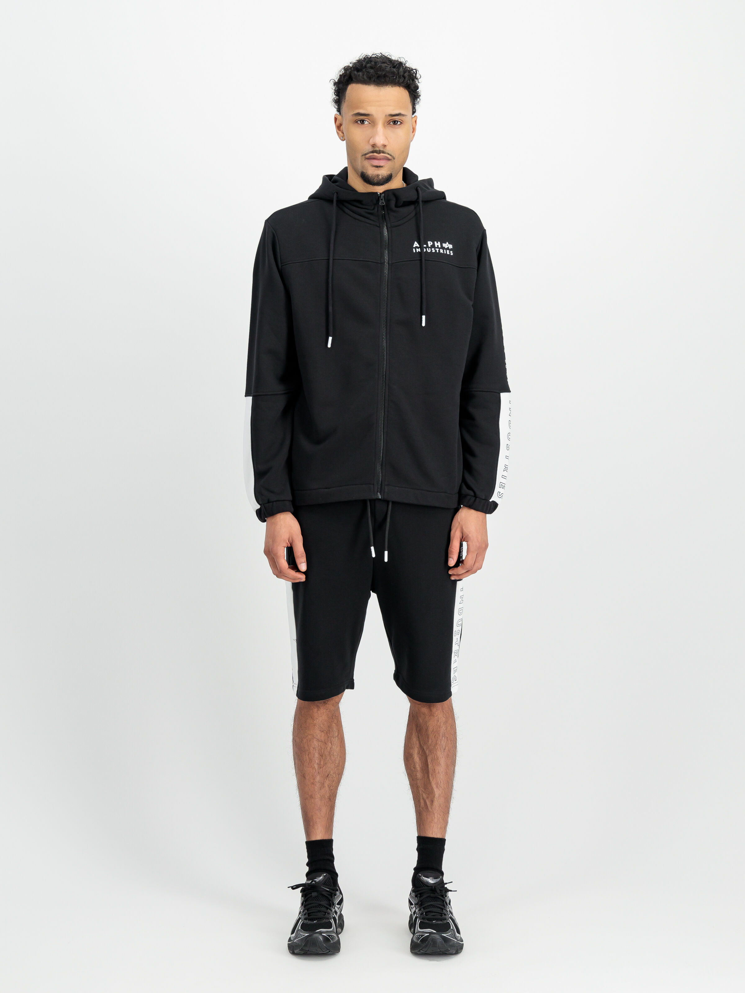 Track Alpha Jacket black 156338_03_2_model_00001_151980